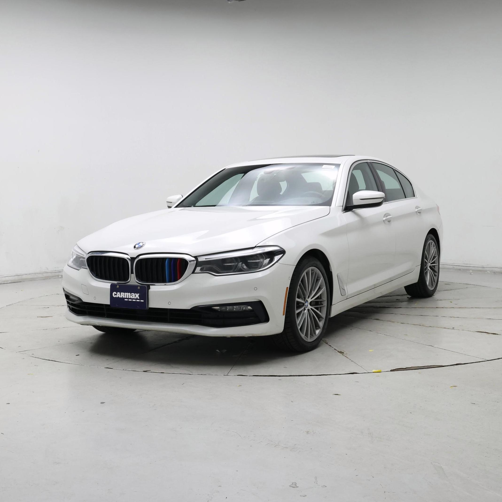Thumbnail: 2017 BMW 5 Series - 4