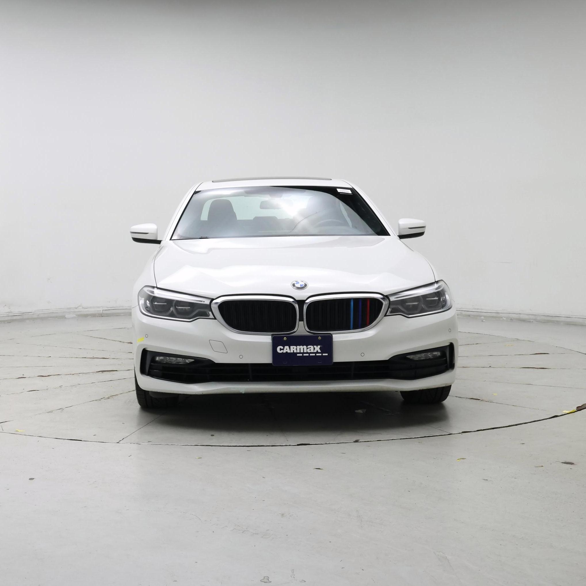 Thumbnail: 2017 BMW 5 Series - 5