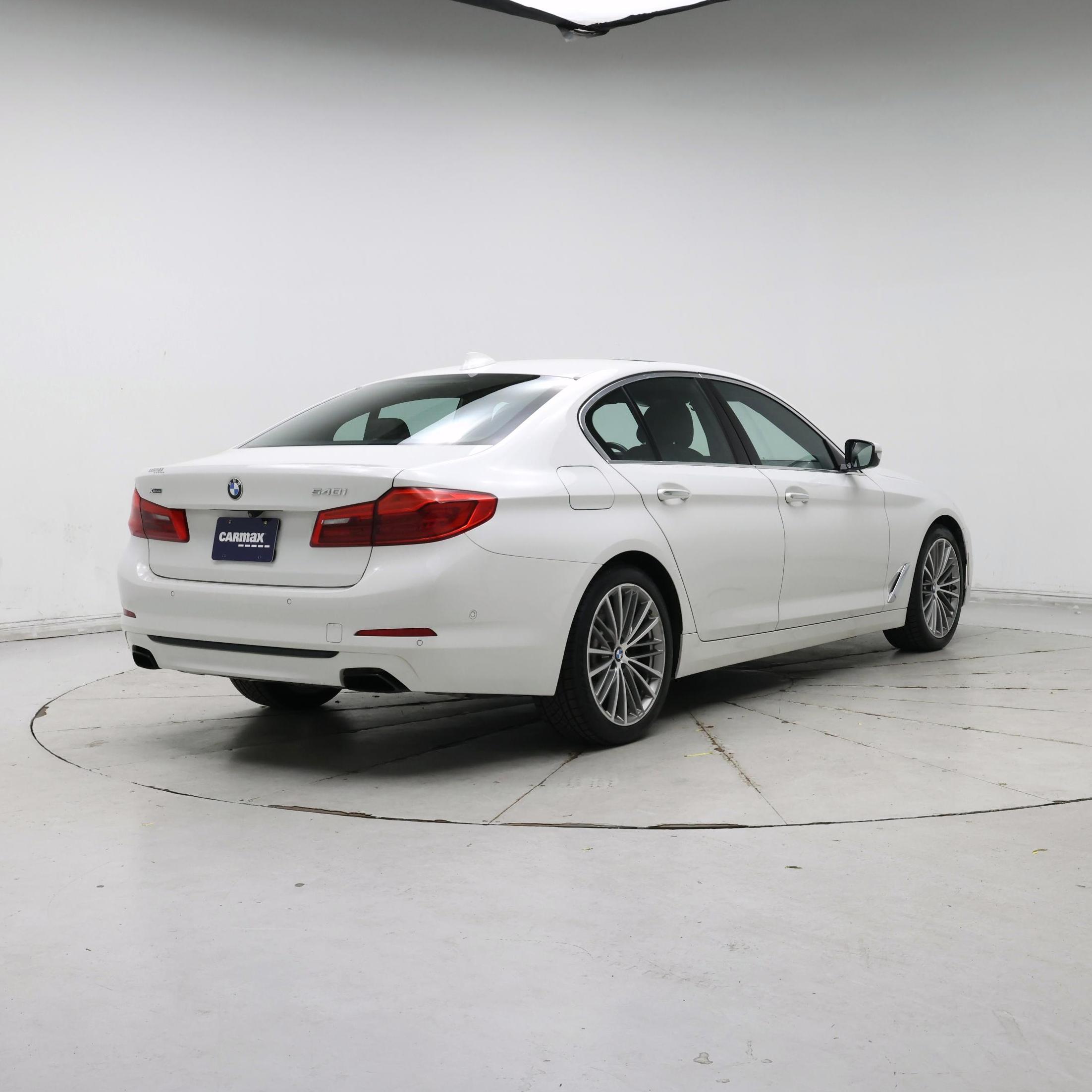 Thumbnail: 2017 BMW 5 Series - 8