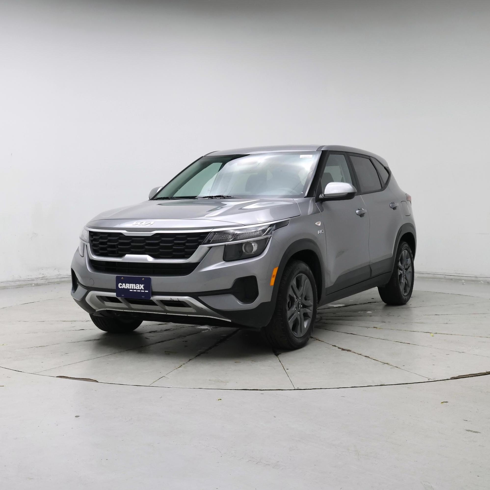 Thumbnail: 2022 Kia Seltos - 4