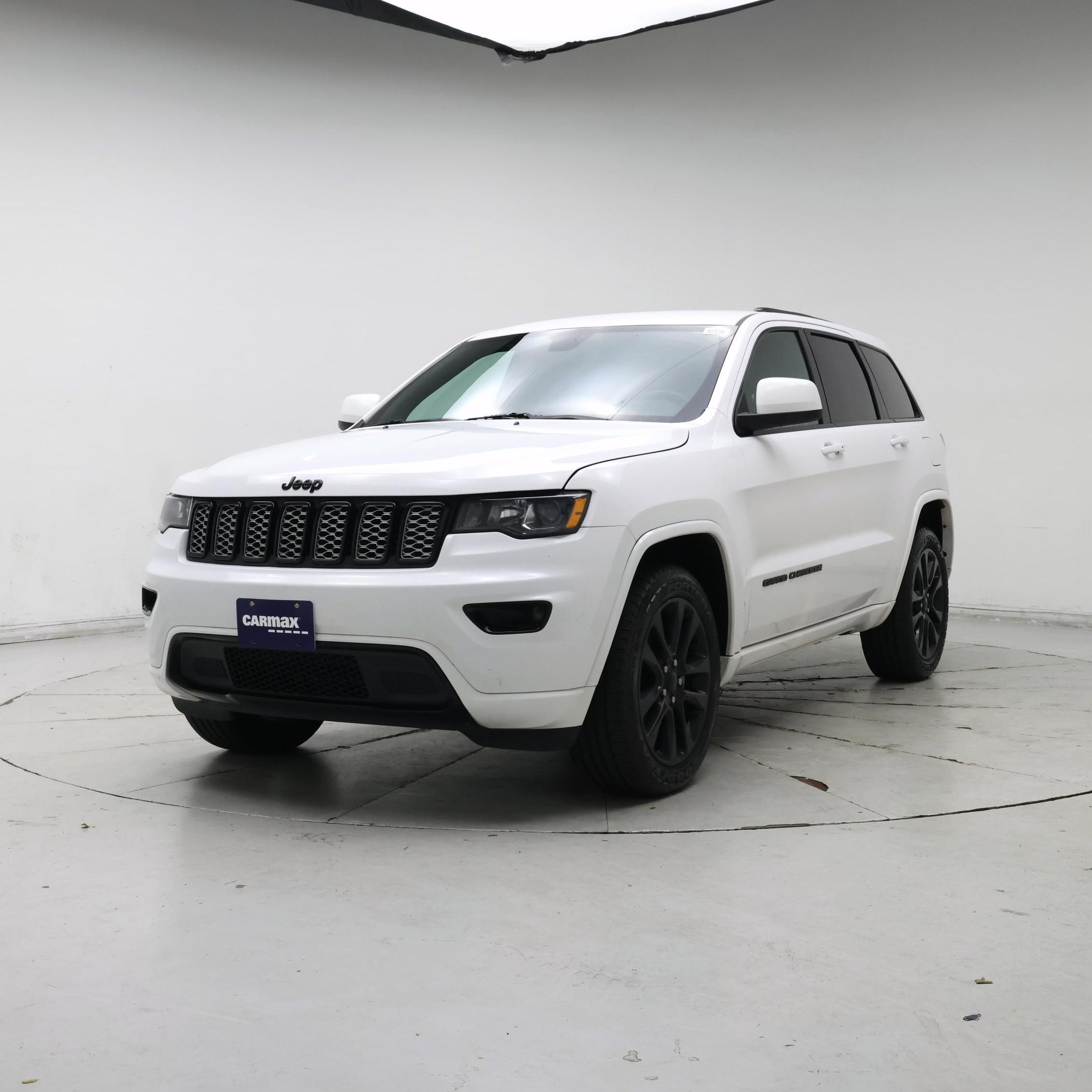 Thumbnail: 2019 Jeep Grand Cherokee - 4