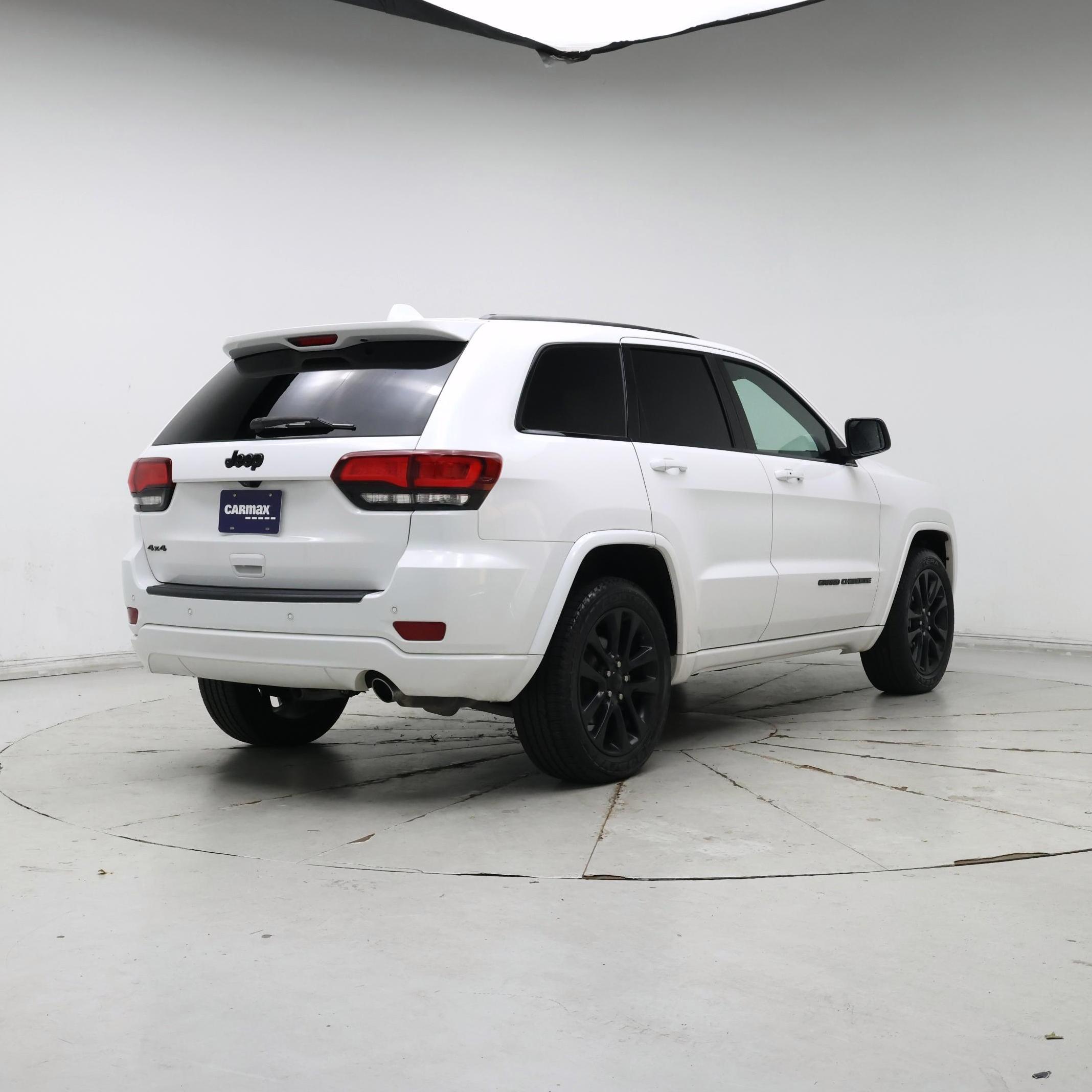 Thumbnail: 2019 Jeep Grand Cherokee - 8