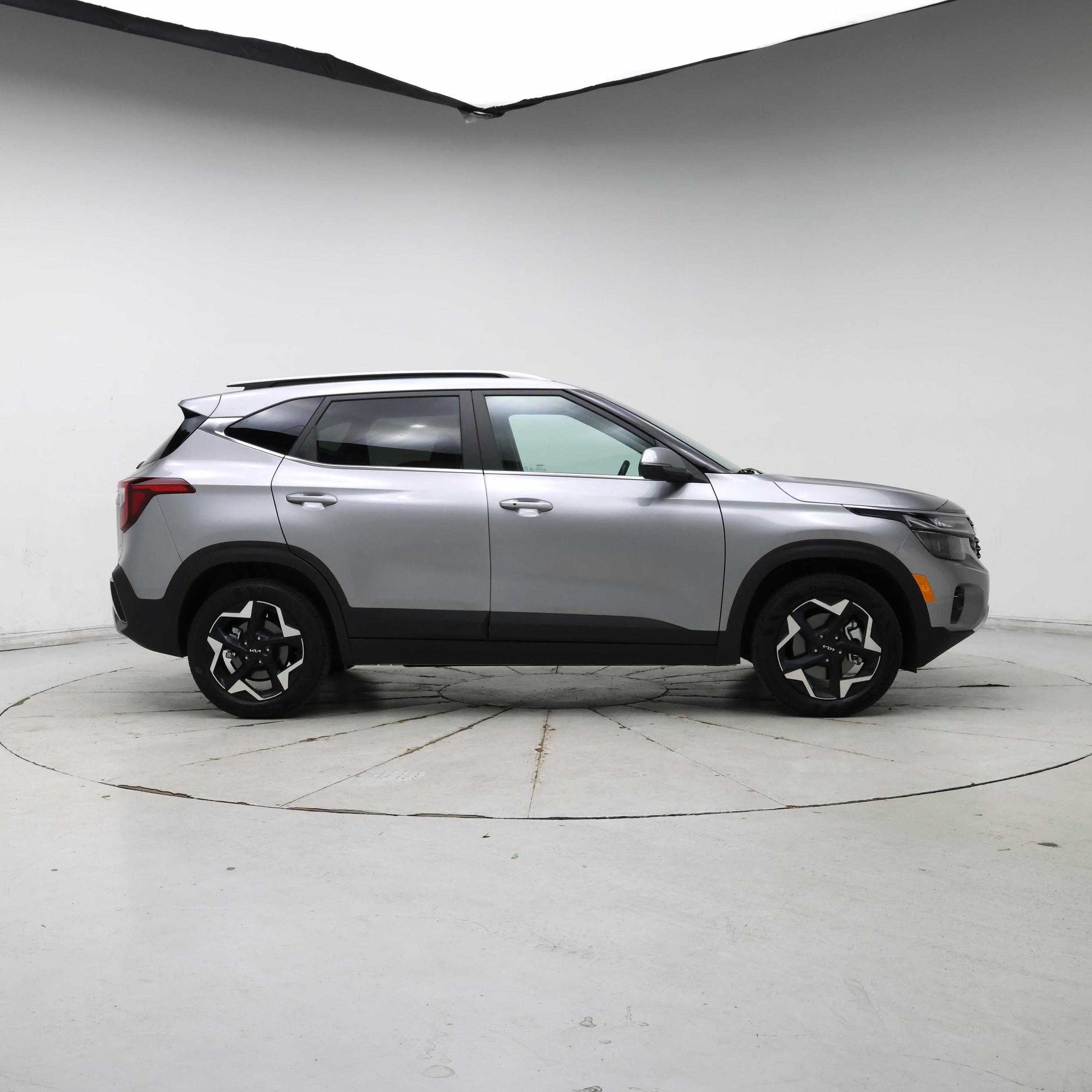 Thumbnail: 2024 Kia Seltos - 7