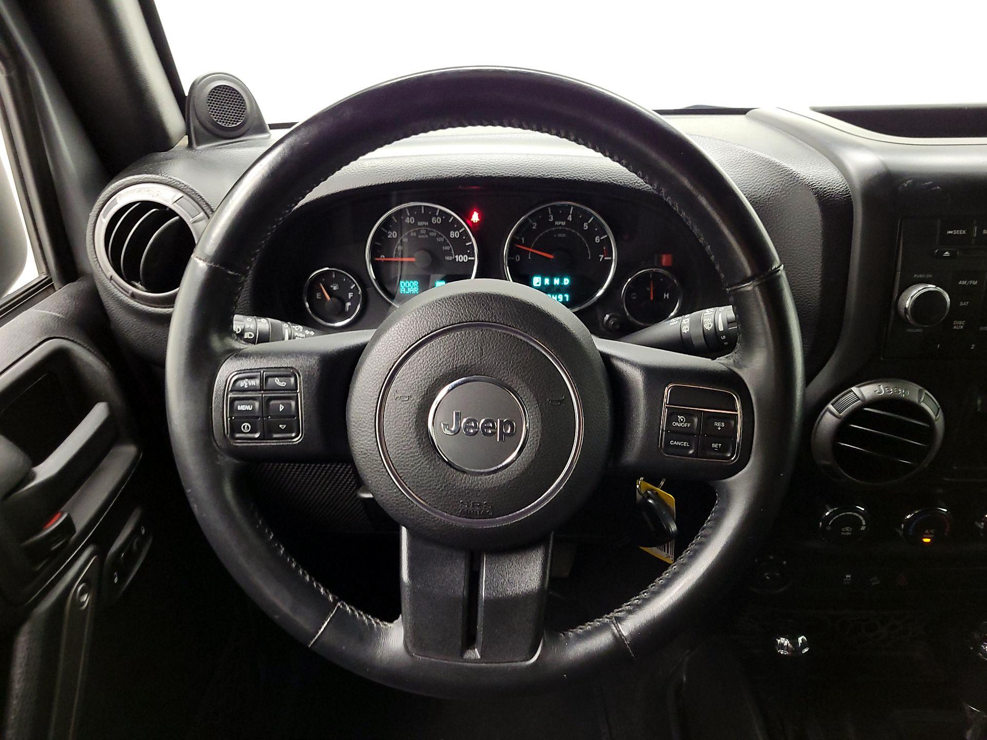 Thumbnail: 2013 Jeep Wrangler - 10