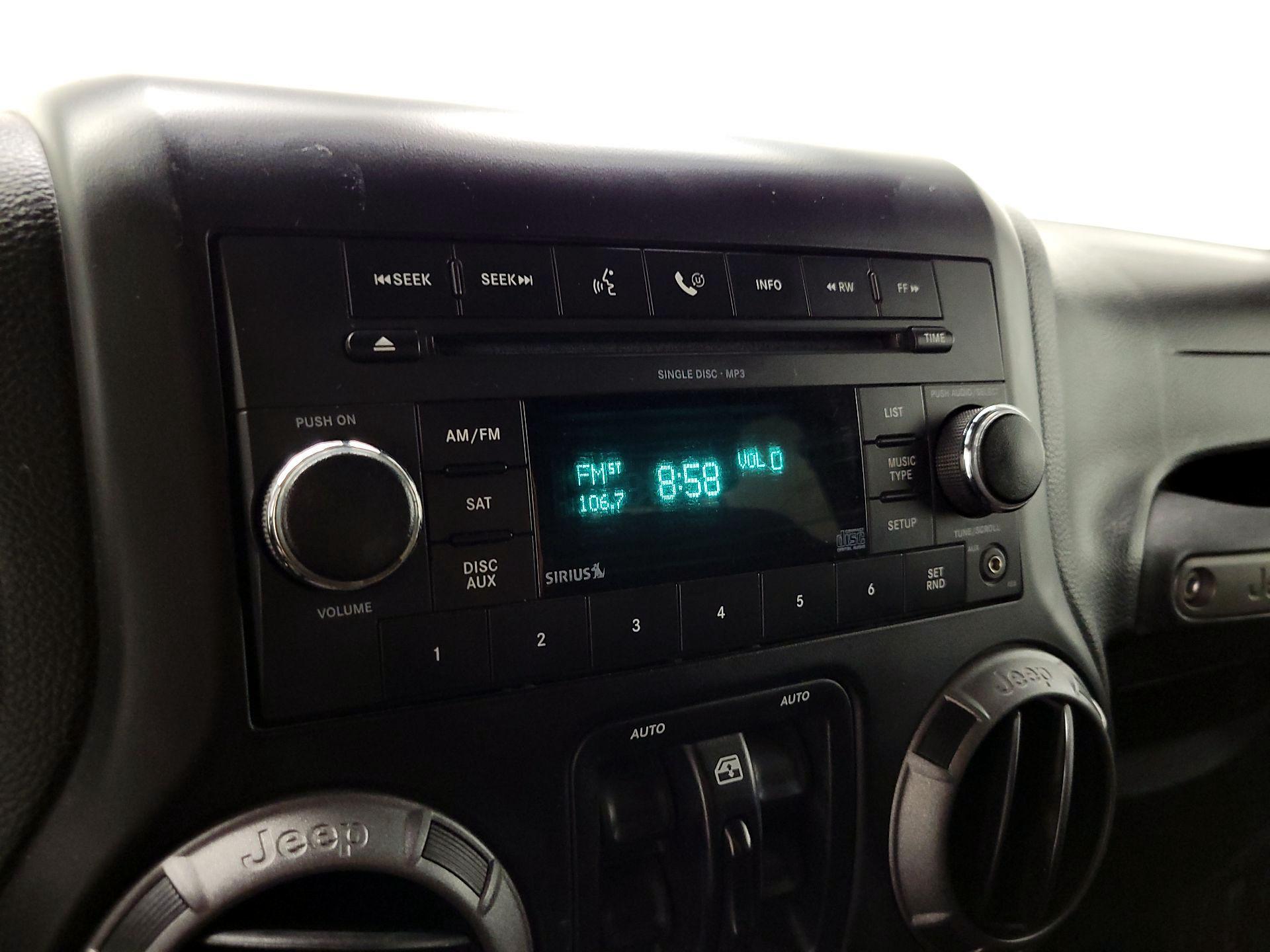 Thumbnail: 2013 Jeep Wrangler - 13