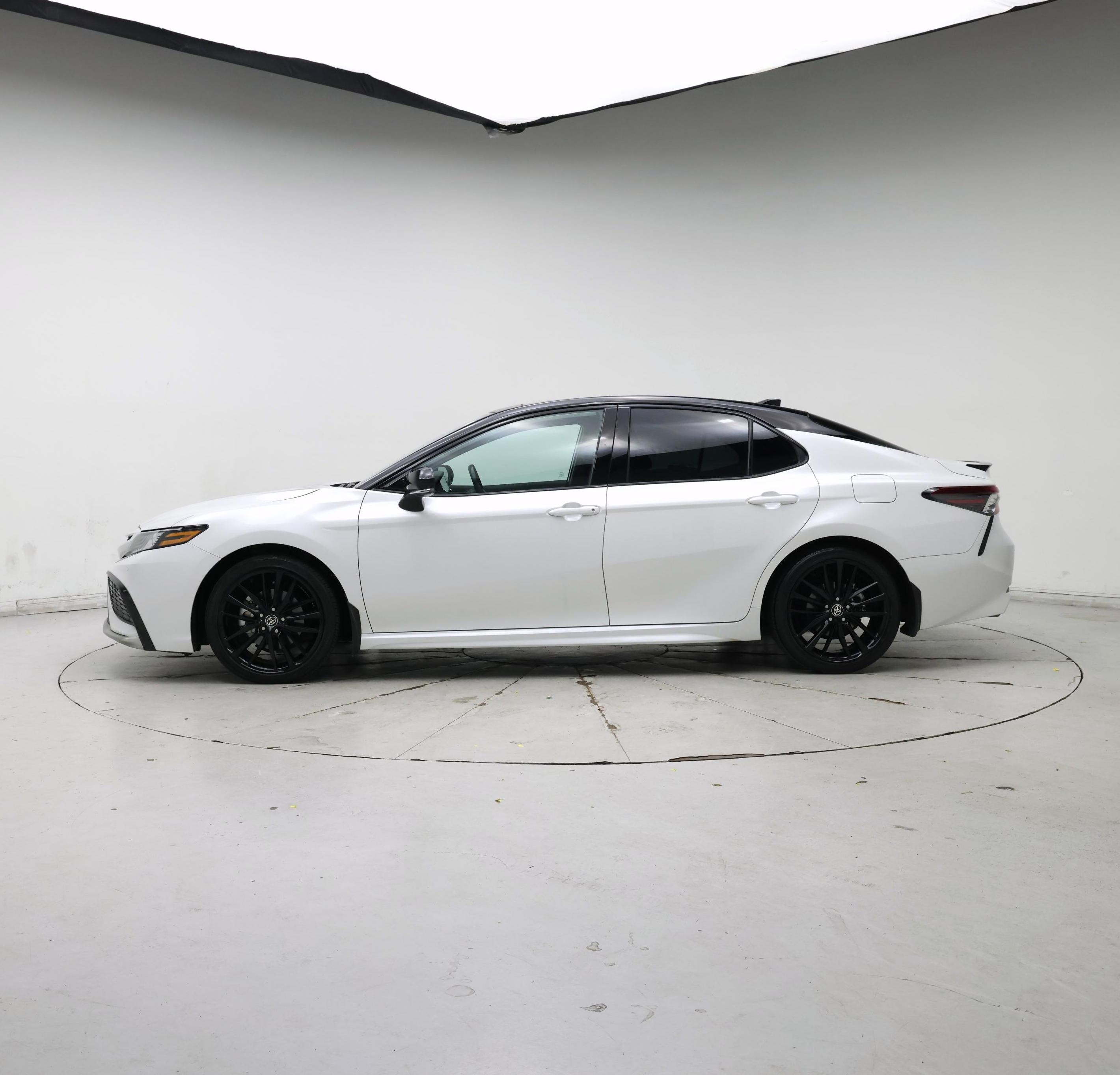 Thumbnail: 2023 Toyota Camry - 3