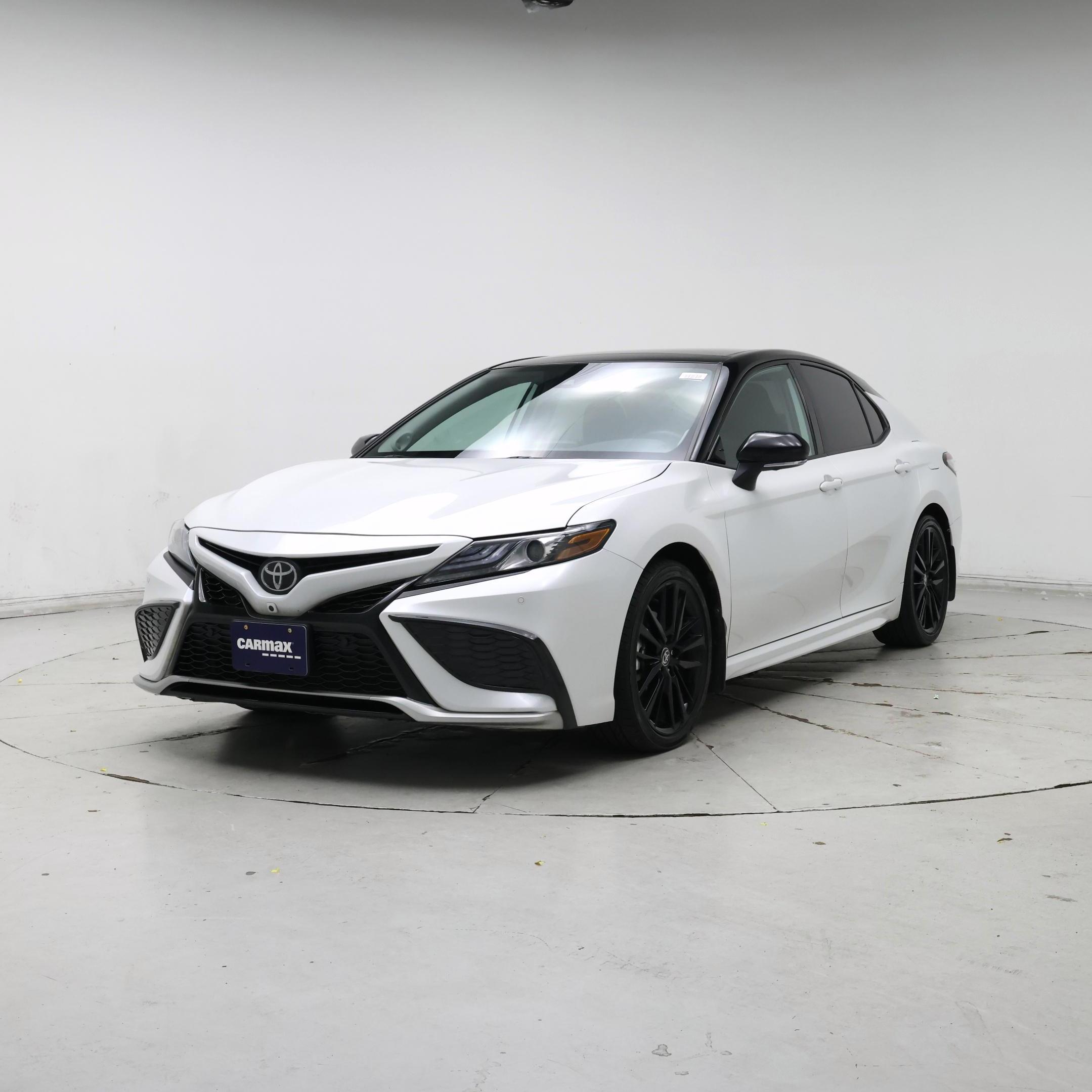 Thumbnail: 2023 Toyota Camry - 4