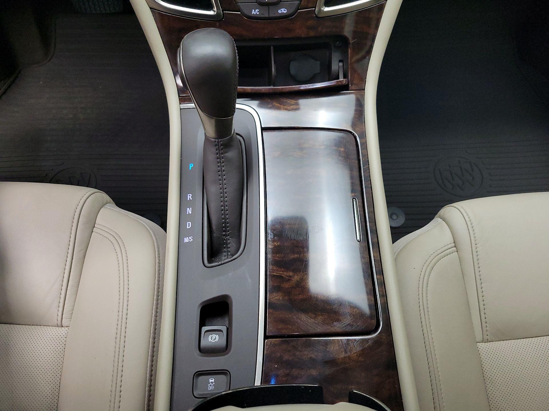 Thumbnail: 2015 Buick LaCrosse - 18