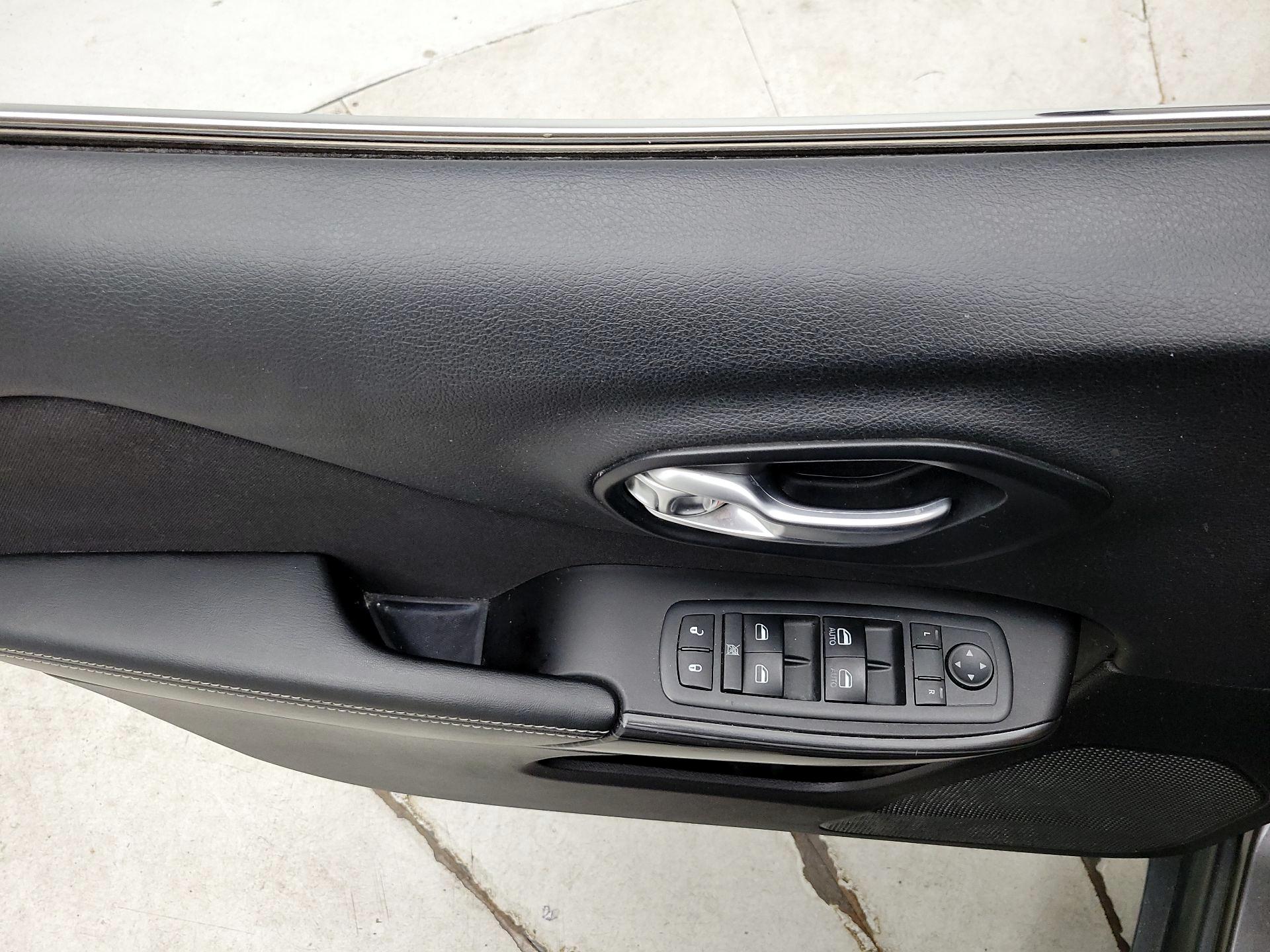 Thumbnail: 2014 Jeep Cherokee - 12