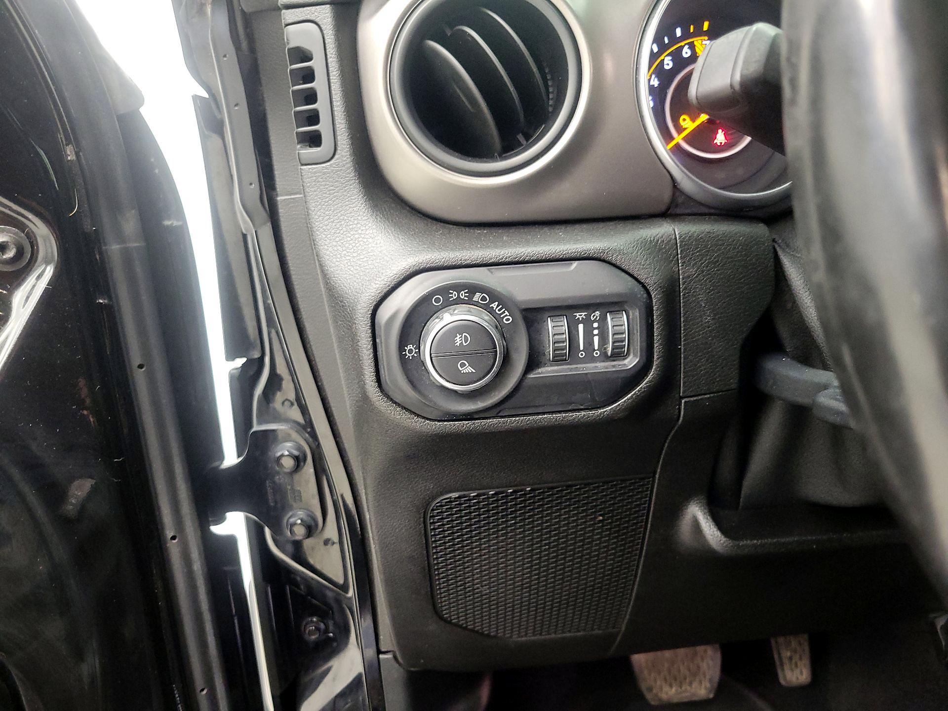 Thumbnail: 2020 Jeep Gladiator - 13