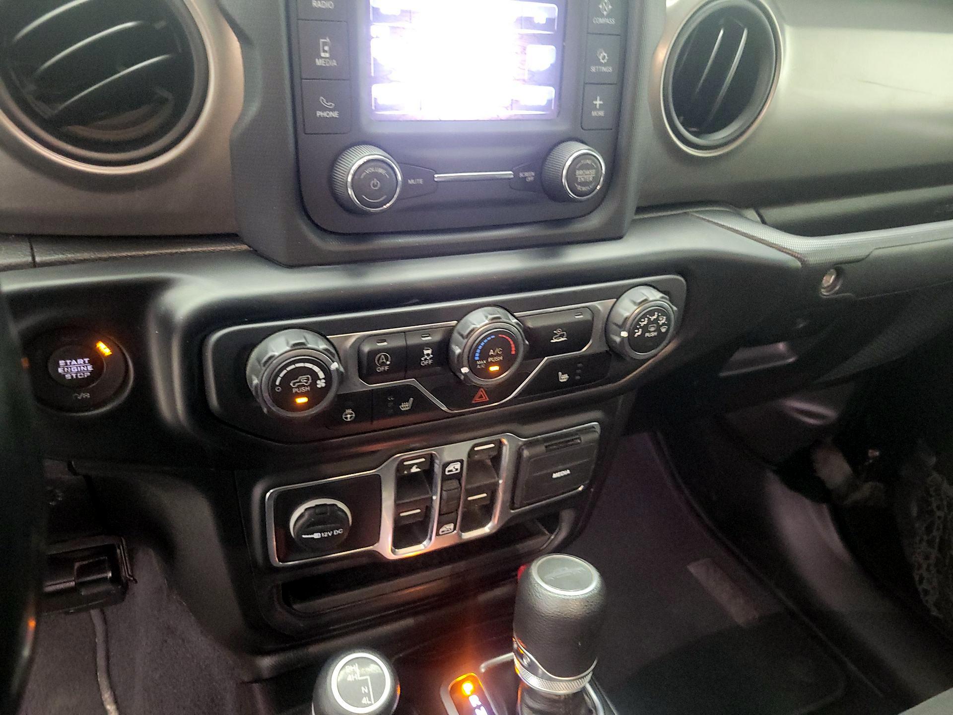 Thumbnail: 2020 Jeep Gladiator - 17