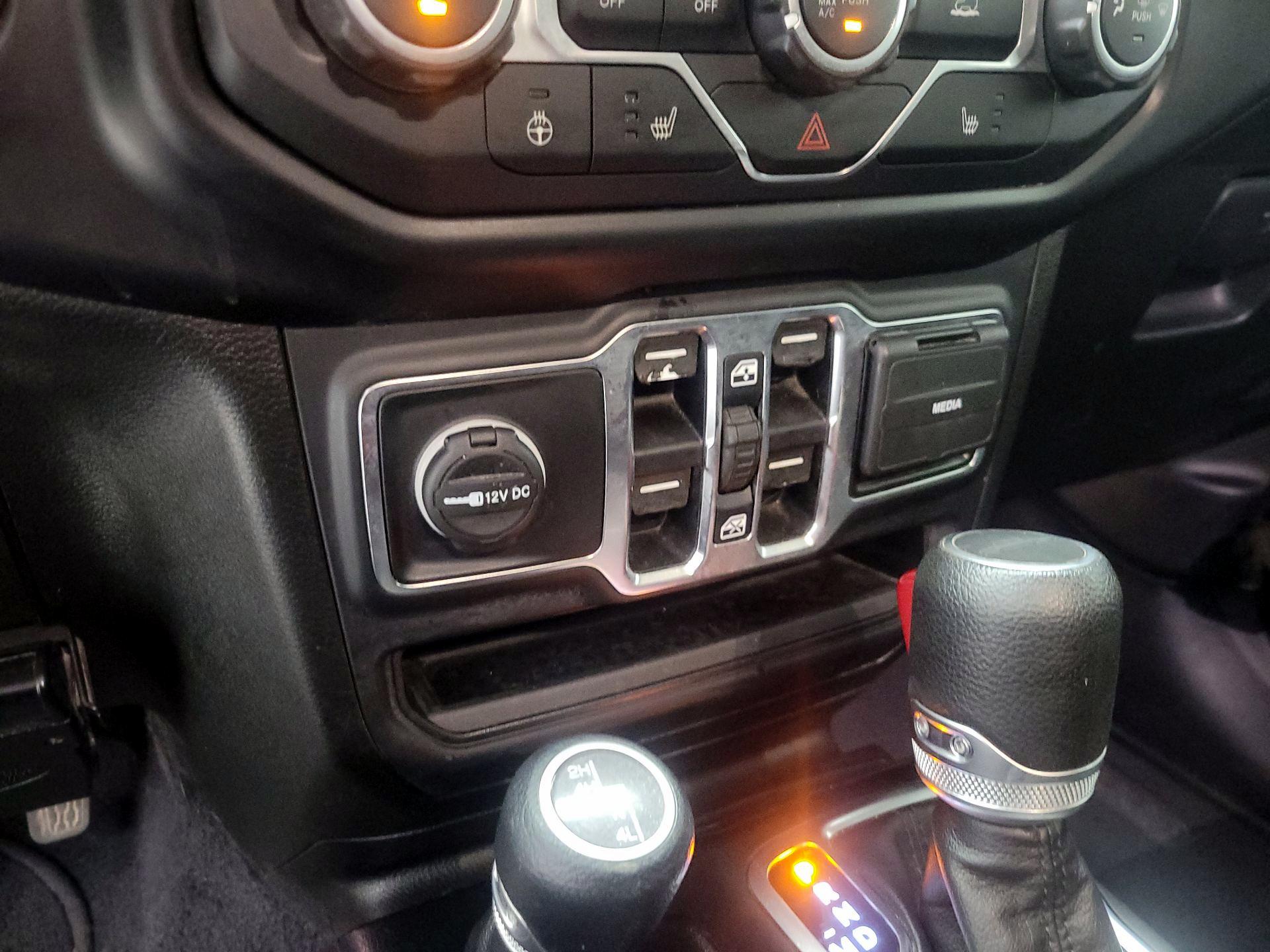Thumbnail: 2020 Jeep Gladiator - 19