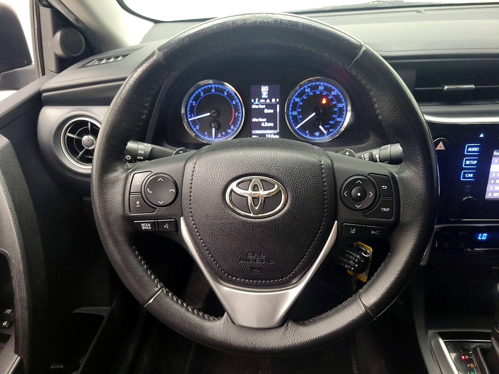 Thumbnail: 2017 Toyota Corolla - 10