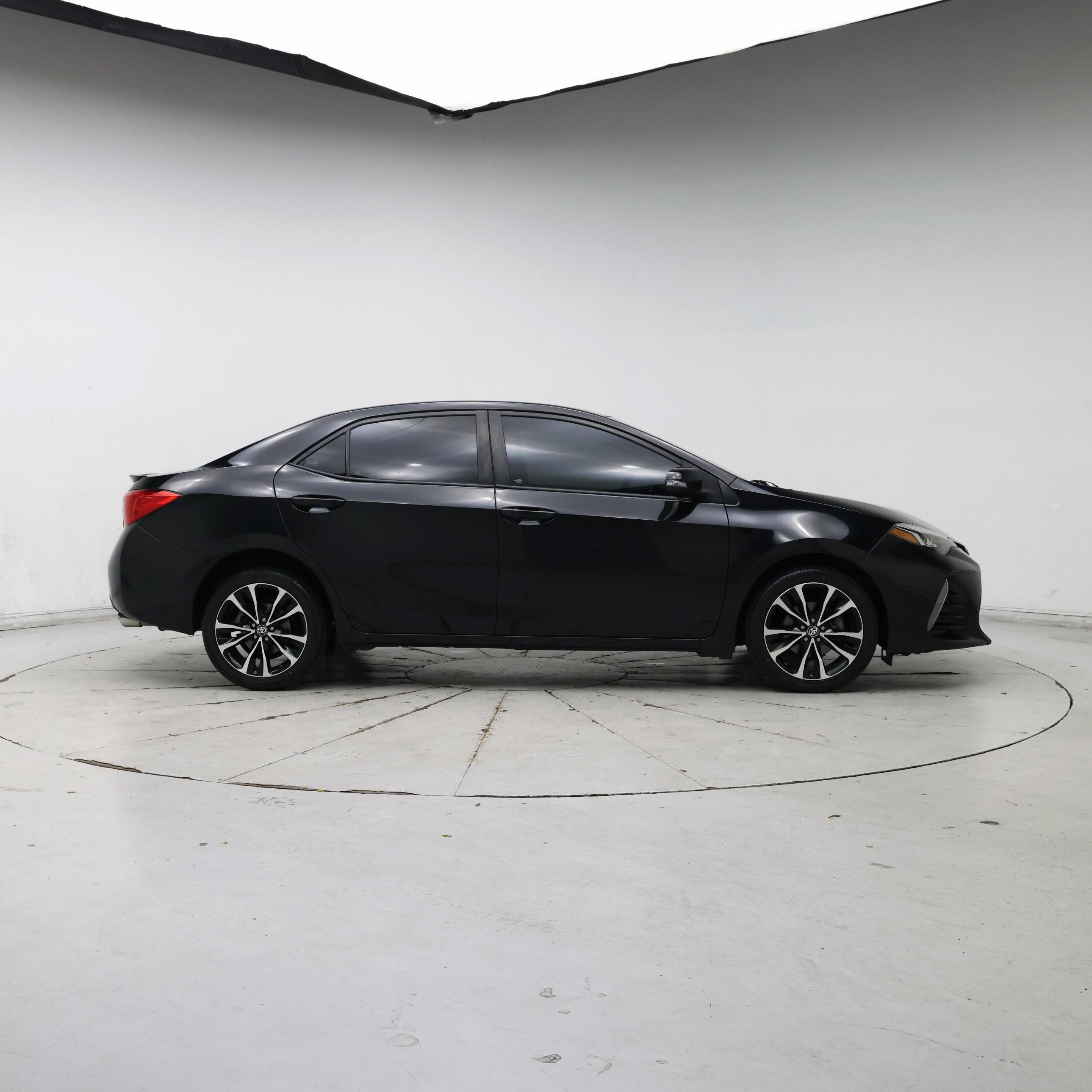 Thumbnail: 2017 Toyota Corolla - 7