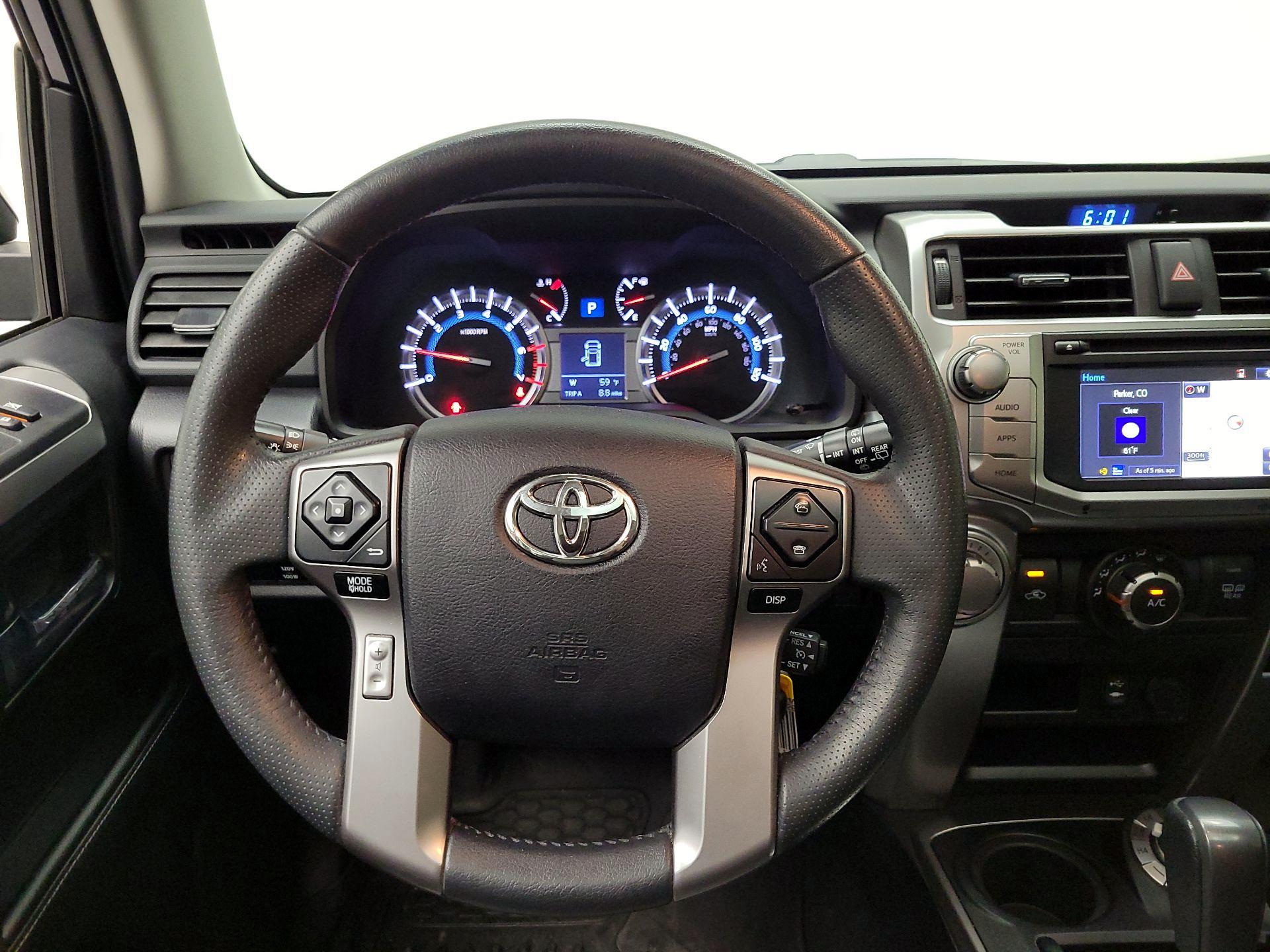 Thumbnail: 2015 Toyota 4Runner - 10
