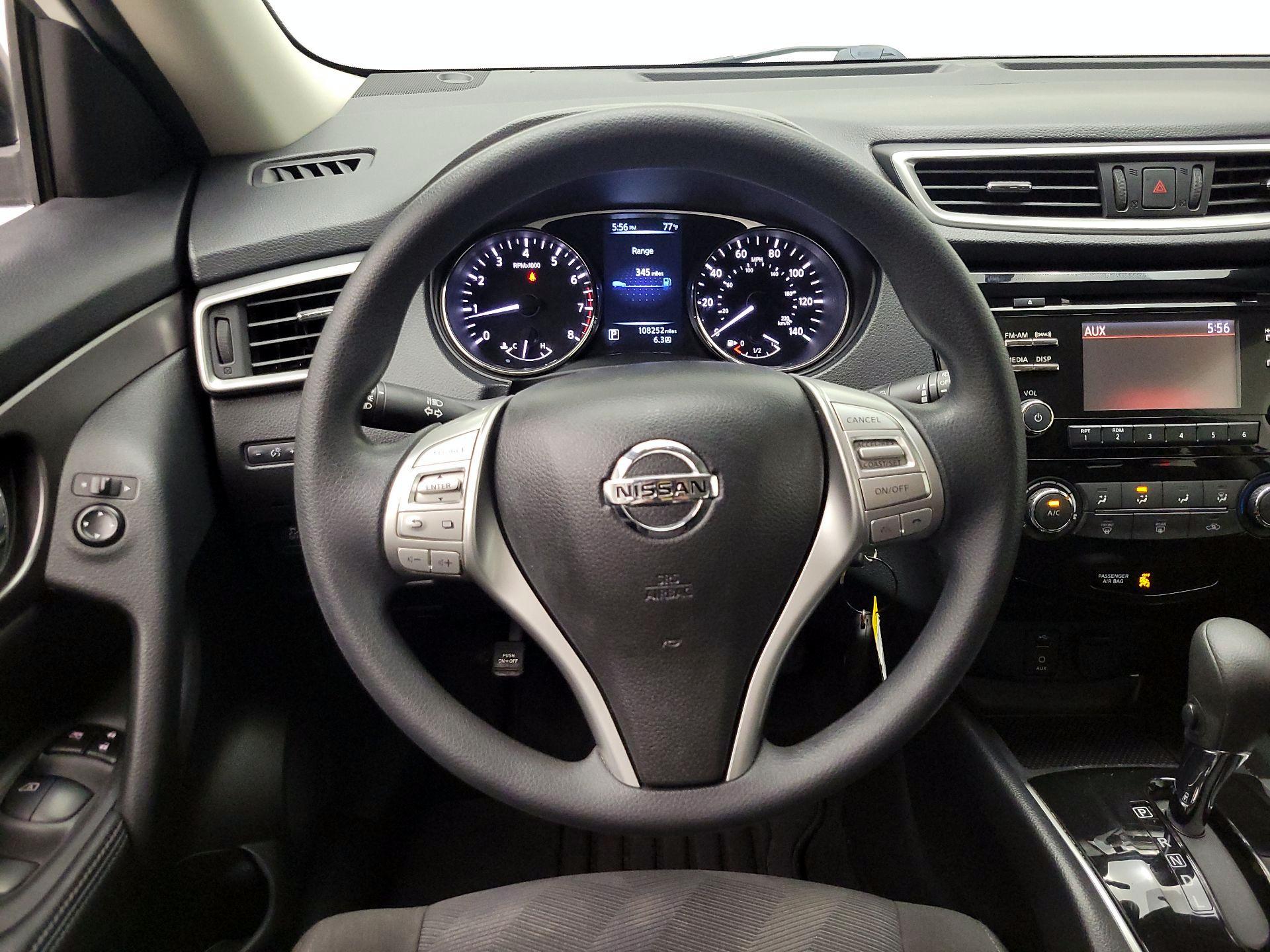 Thumbnail: 2016 Nissan Rogue - 10