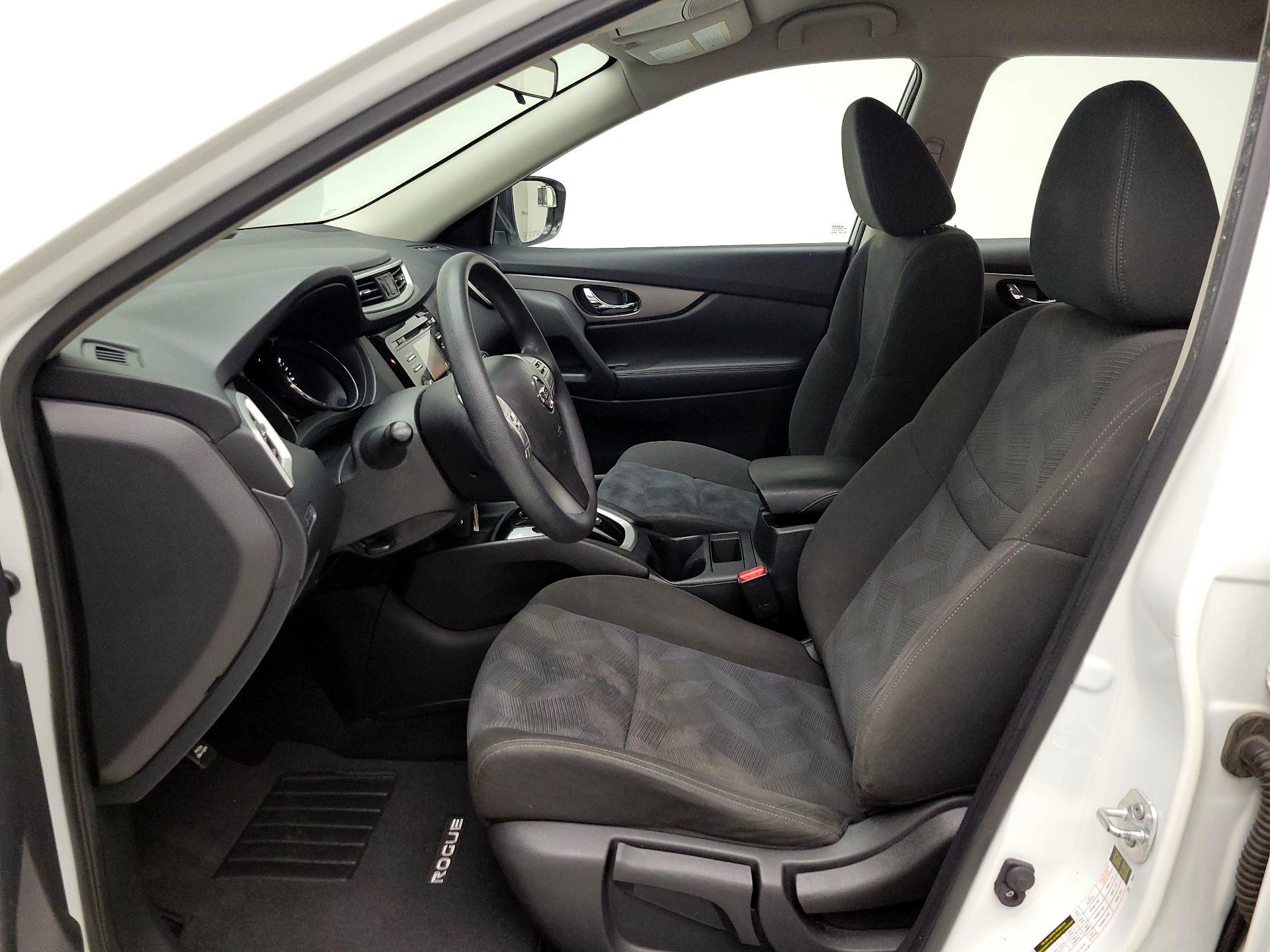 Thumbnail: 2016 Nissan Rogue - 11