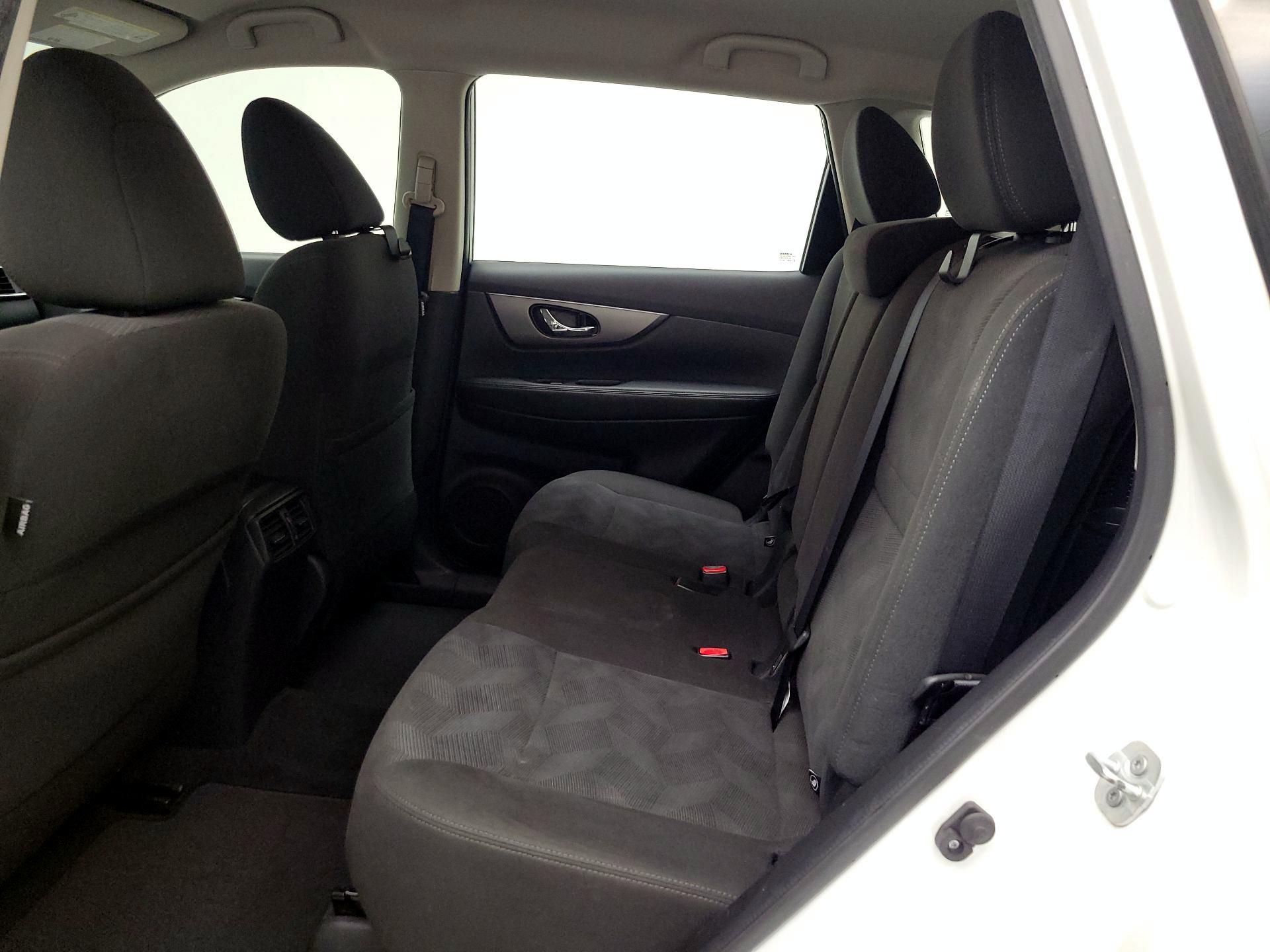 Thumbnail: 2016 Nissan Rogue - 19