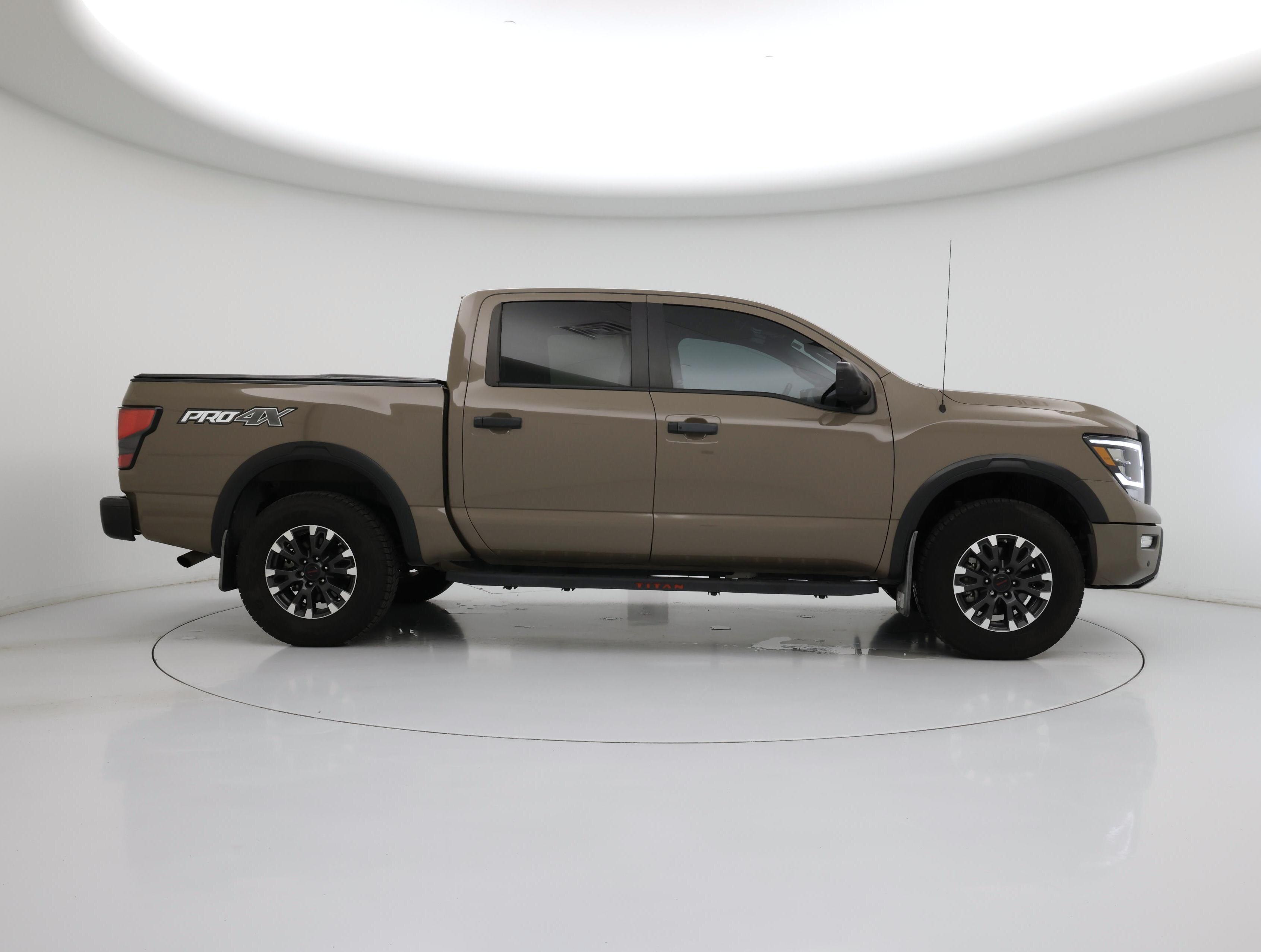 Thumbnail: 2021 Nissan Titan - 7