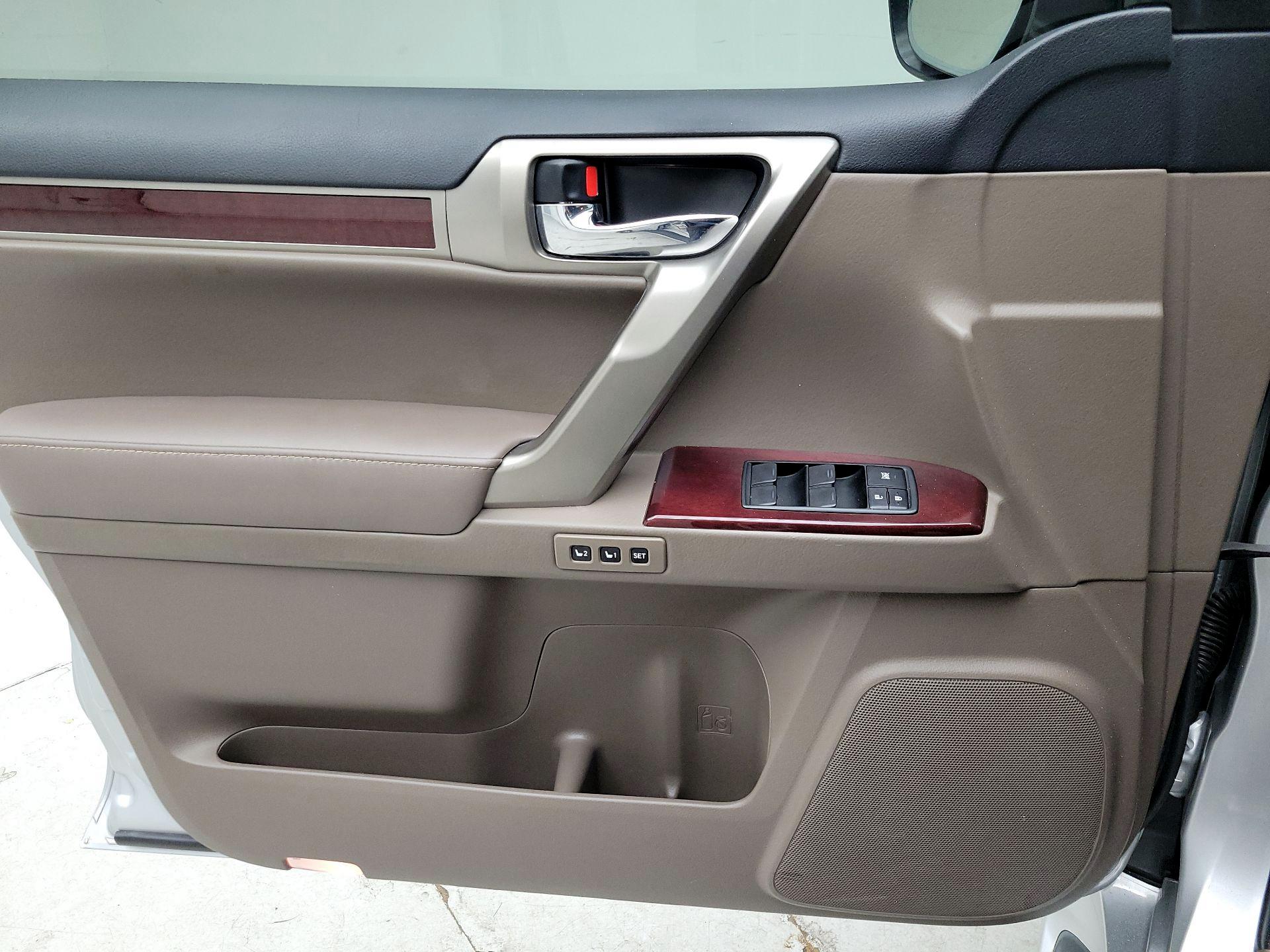 Thumbnail: 2019 Lexus GX - 12