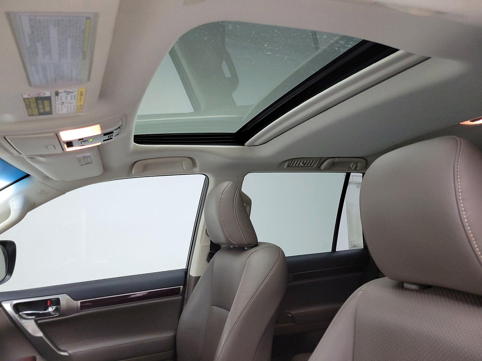 Thumbnail: 2019 Lexus GX - 20