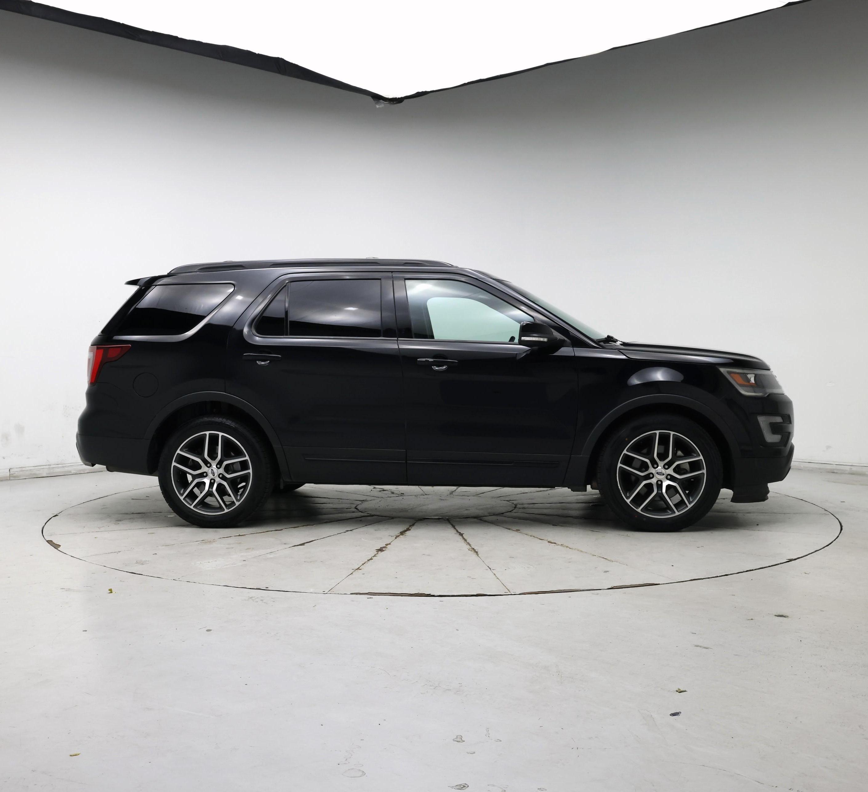 Thumbnail: 2017 Ford Explorer - 7
