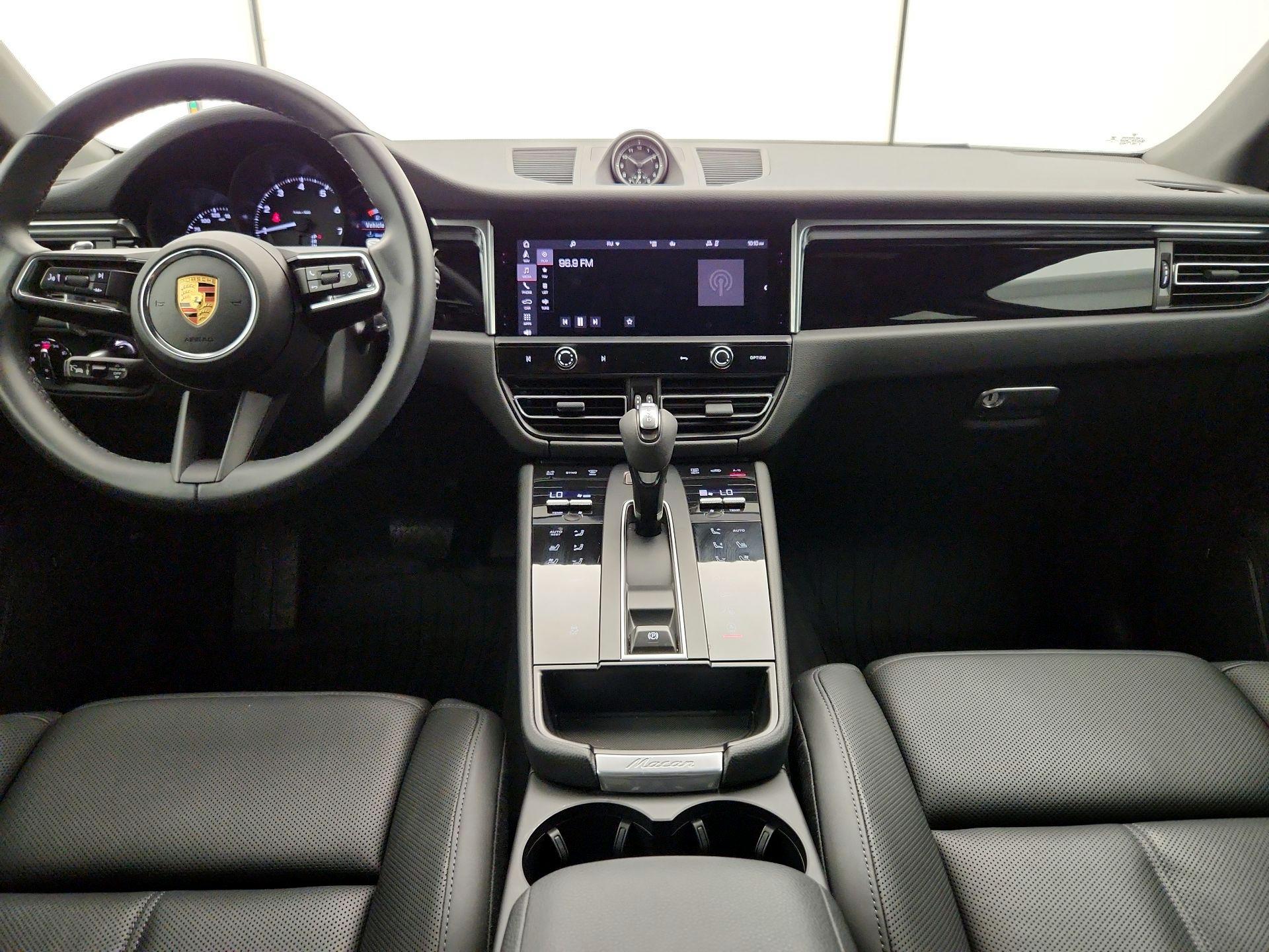 Thumbnail: 2022 Porsche Macan - 9