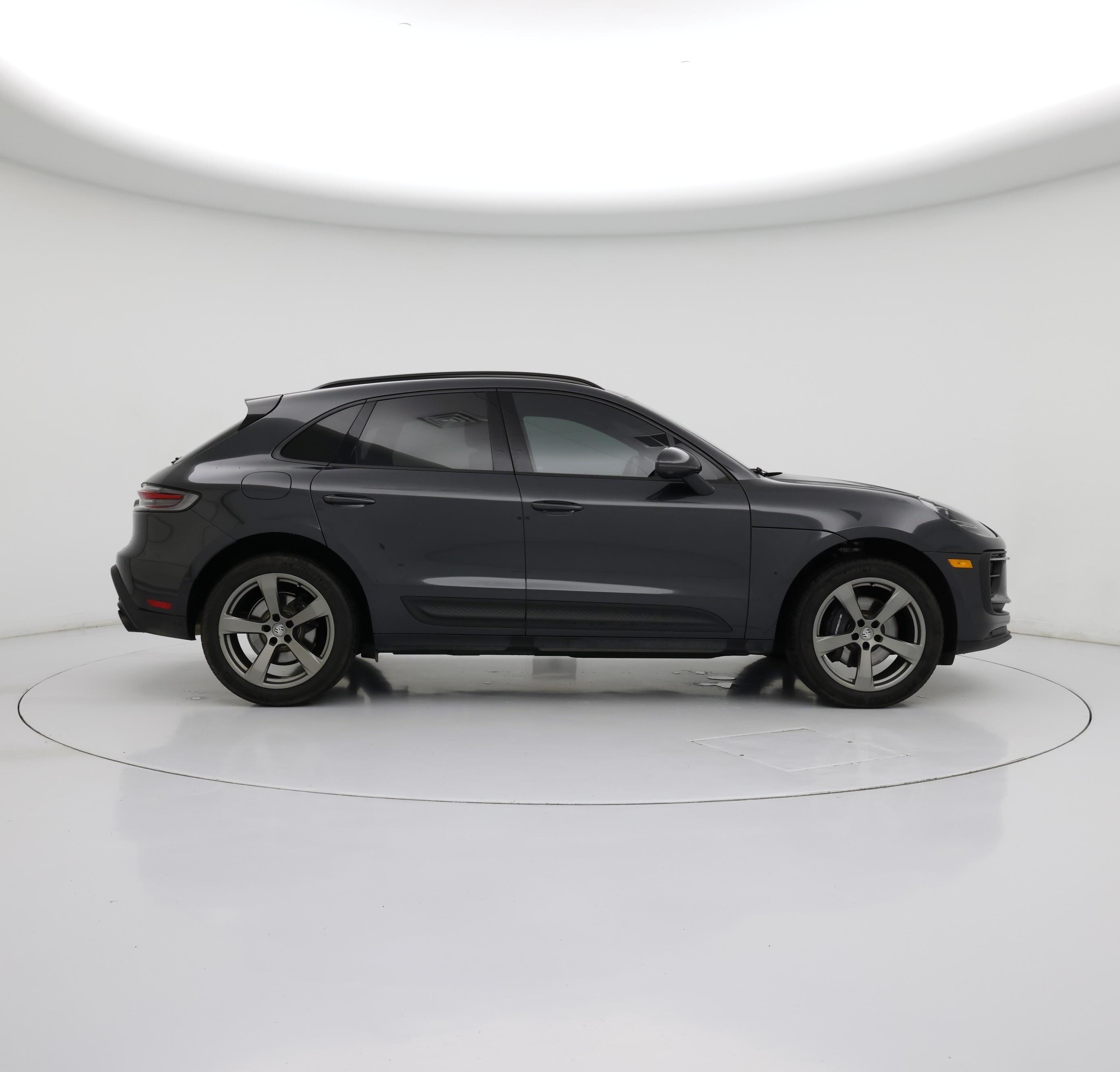 Thumbnail: 2022 Porsche Macan - 7