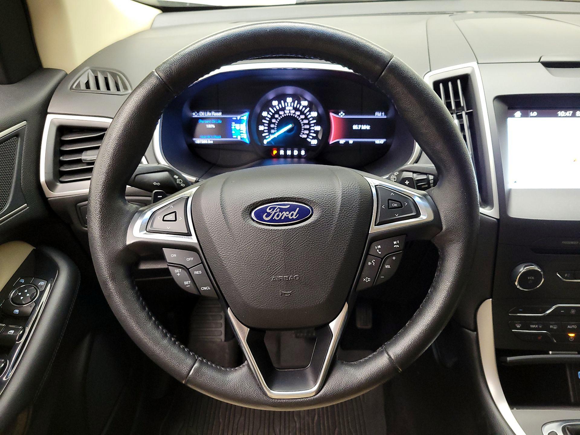 Thumbnail: 2017 Ford Edge - 10