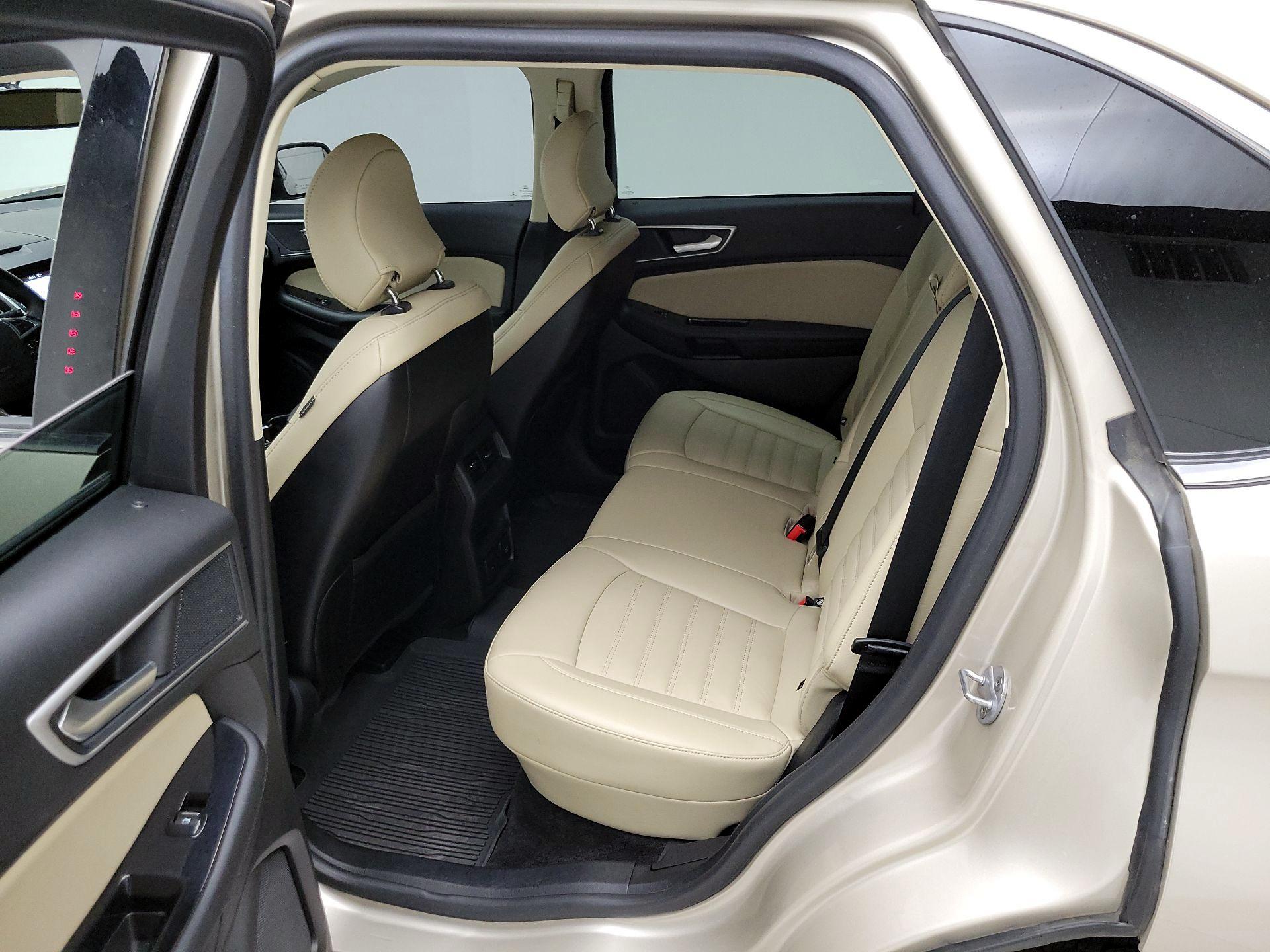 Thumbnail: 2017 Ford Edge - 20