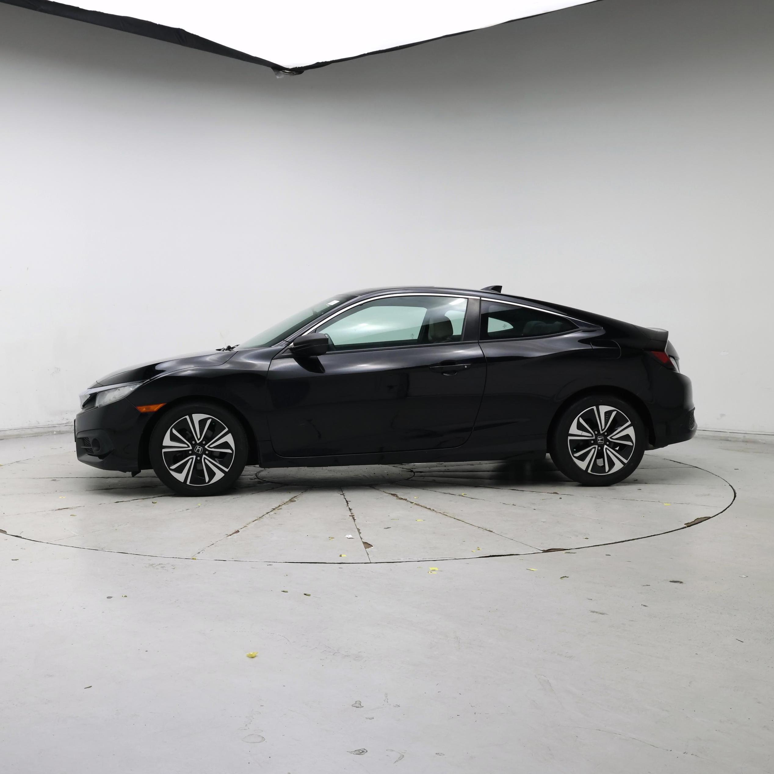 Thumbnail: 2016 Honda Civic - 3