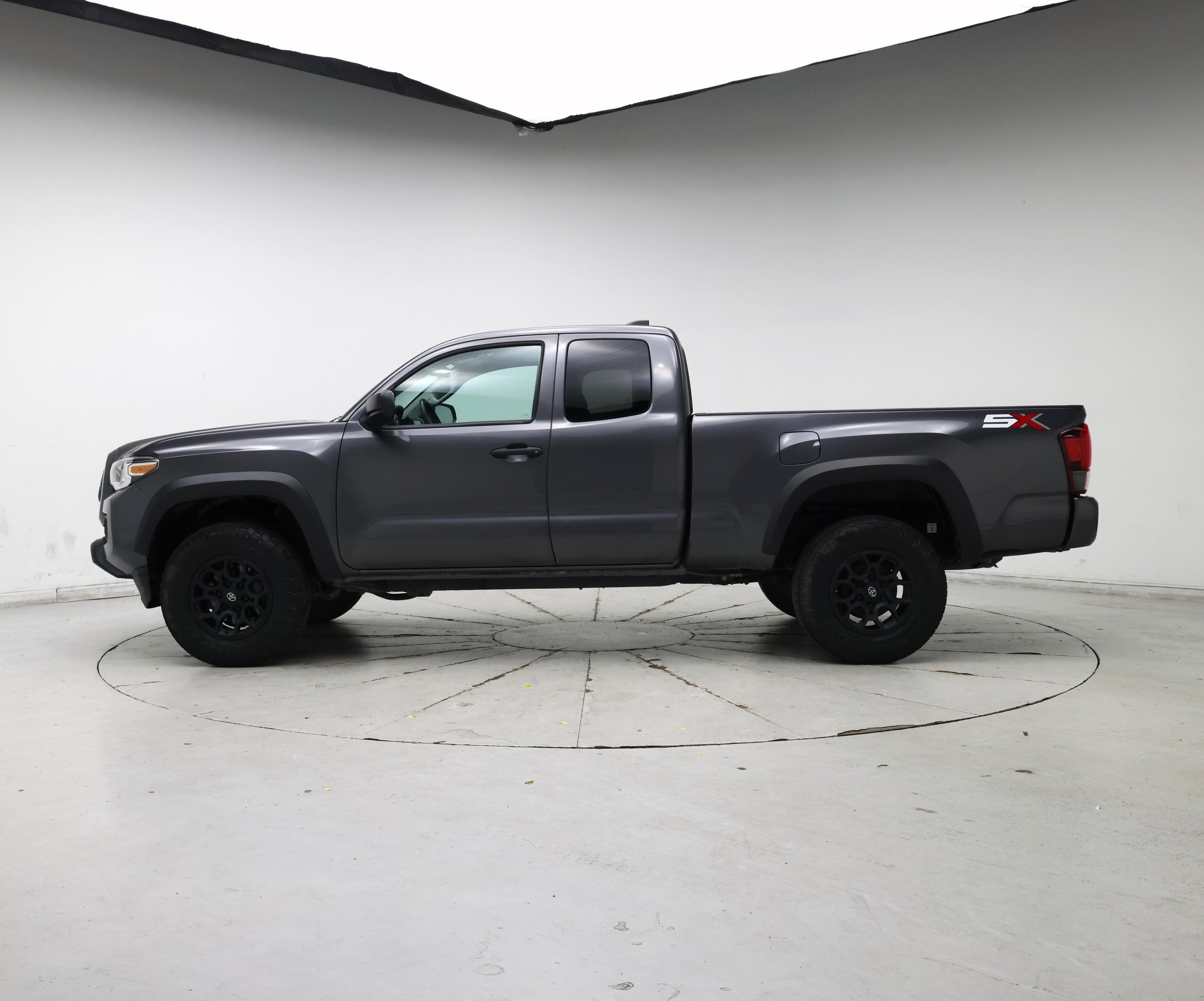 Thumbnail: 2020 Toyota Tacoma - 3