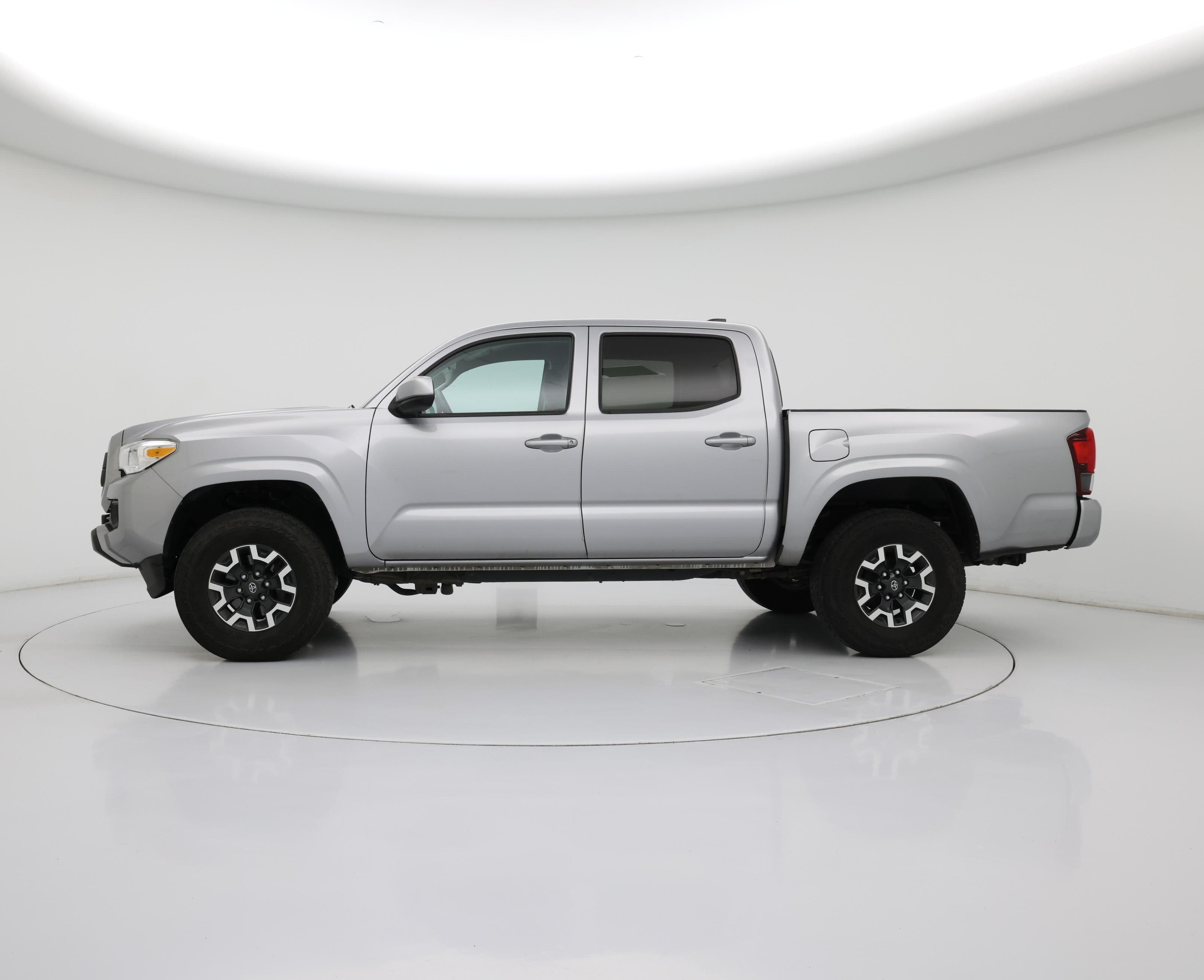 Thumbnail: 2021 Toyota Tacoma - 3