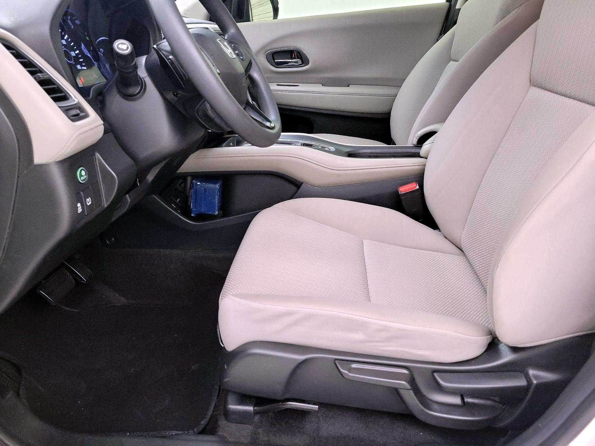 Thumbnail: 2018 Honda HR-V - 11