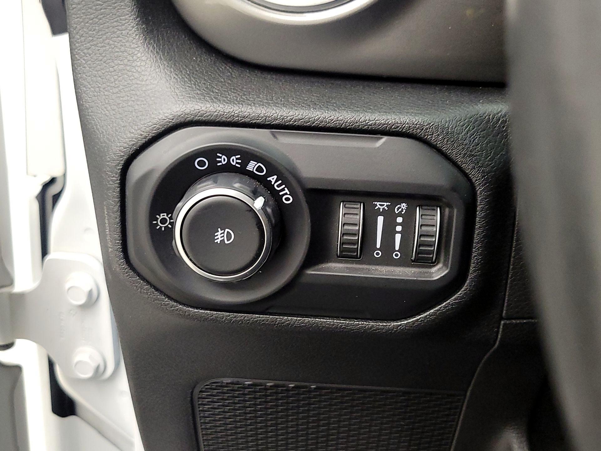 Thumbnail: 2020 Jeep Wrangler - 13