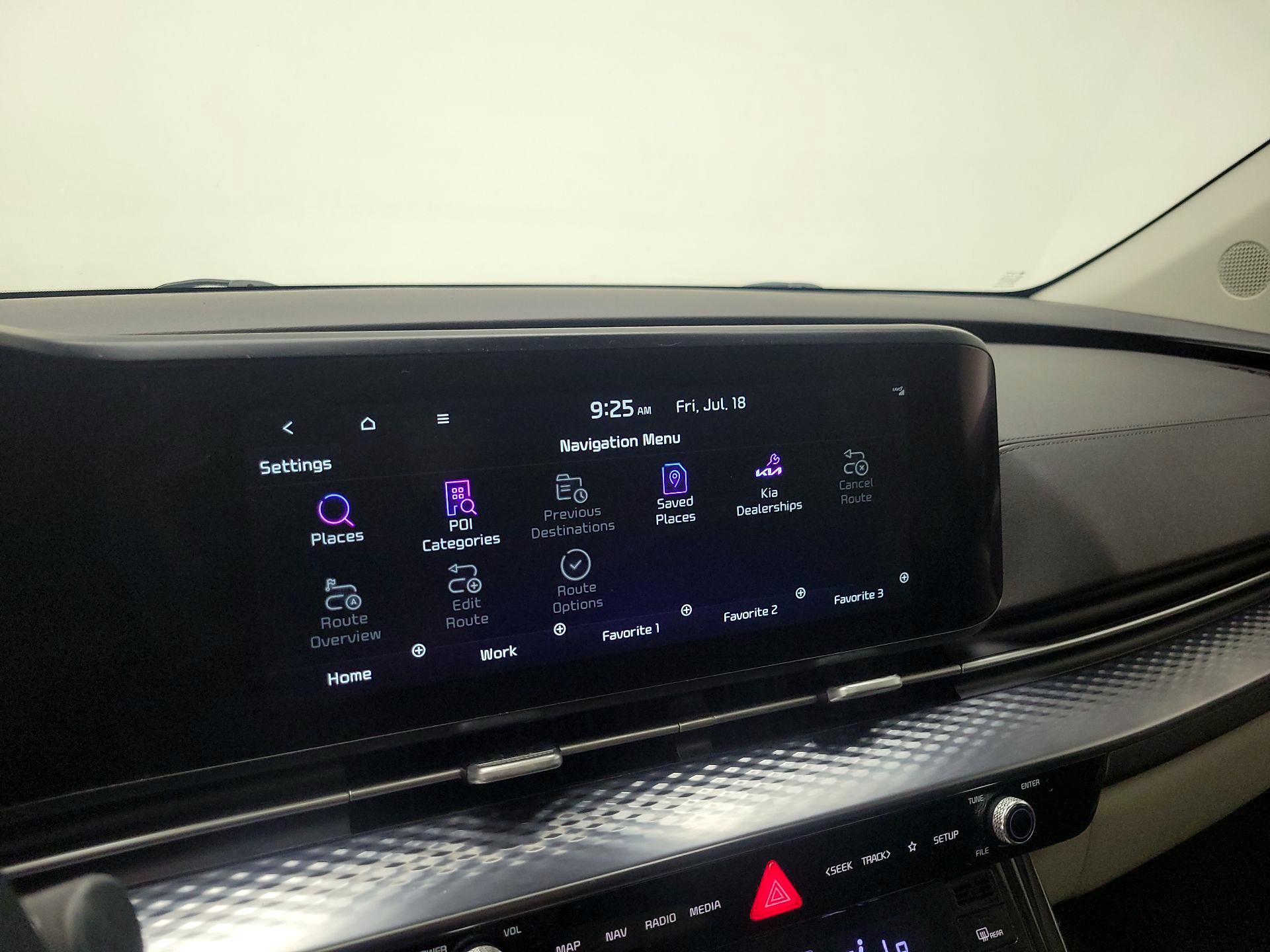 Thumbnail: 2022 Kia Carnival - 14