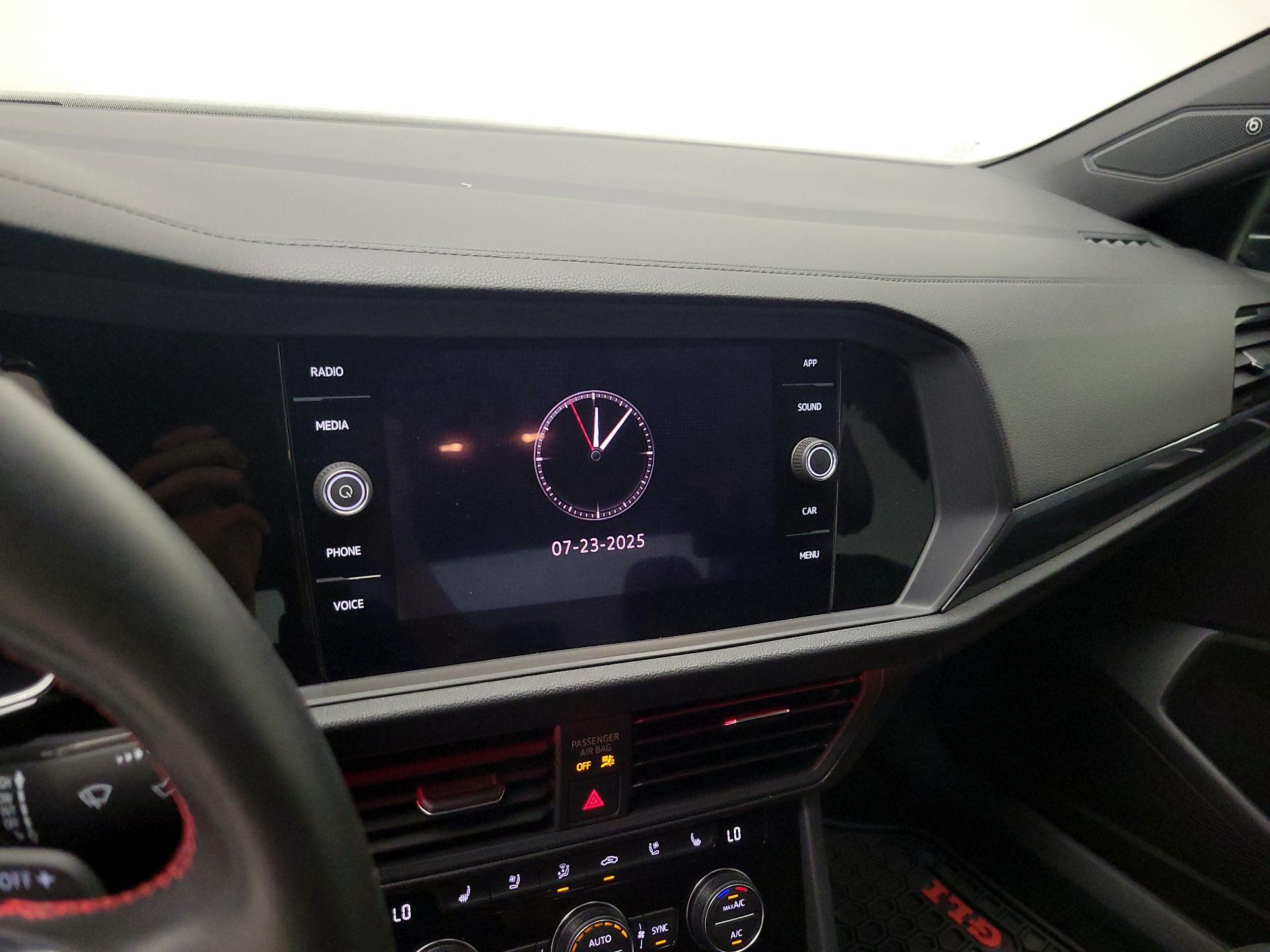 Thumbnail: 2021 Volkswagen Jetta - 15