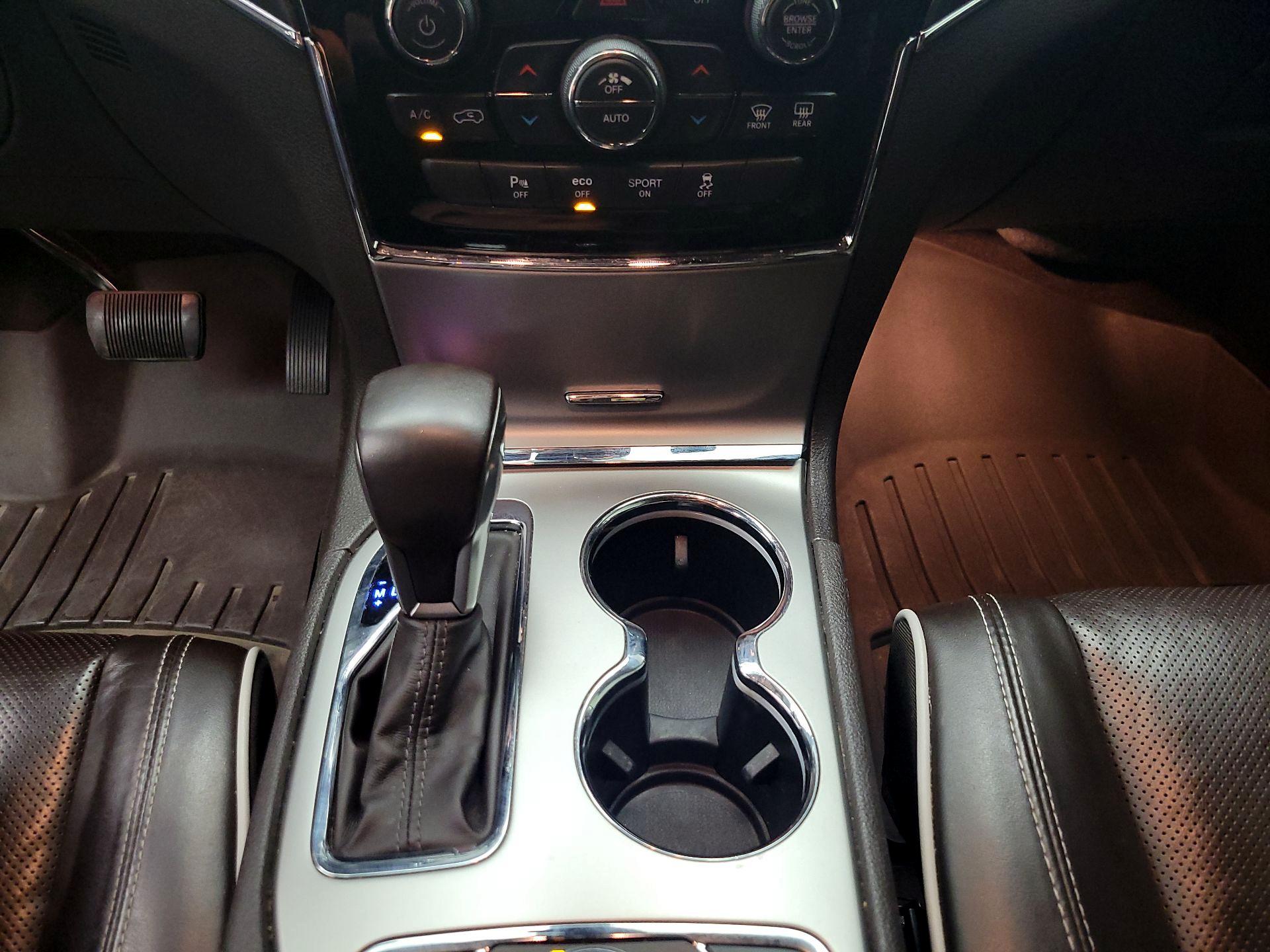 Thumbnail: 2019 Jeep Grand Cherokee - 18