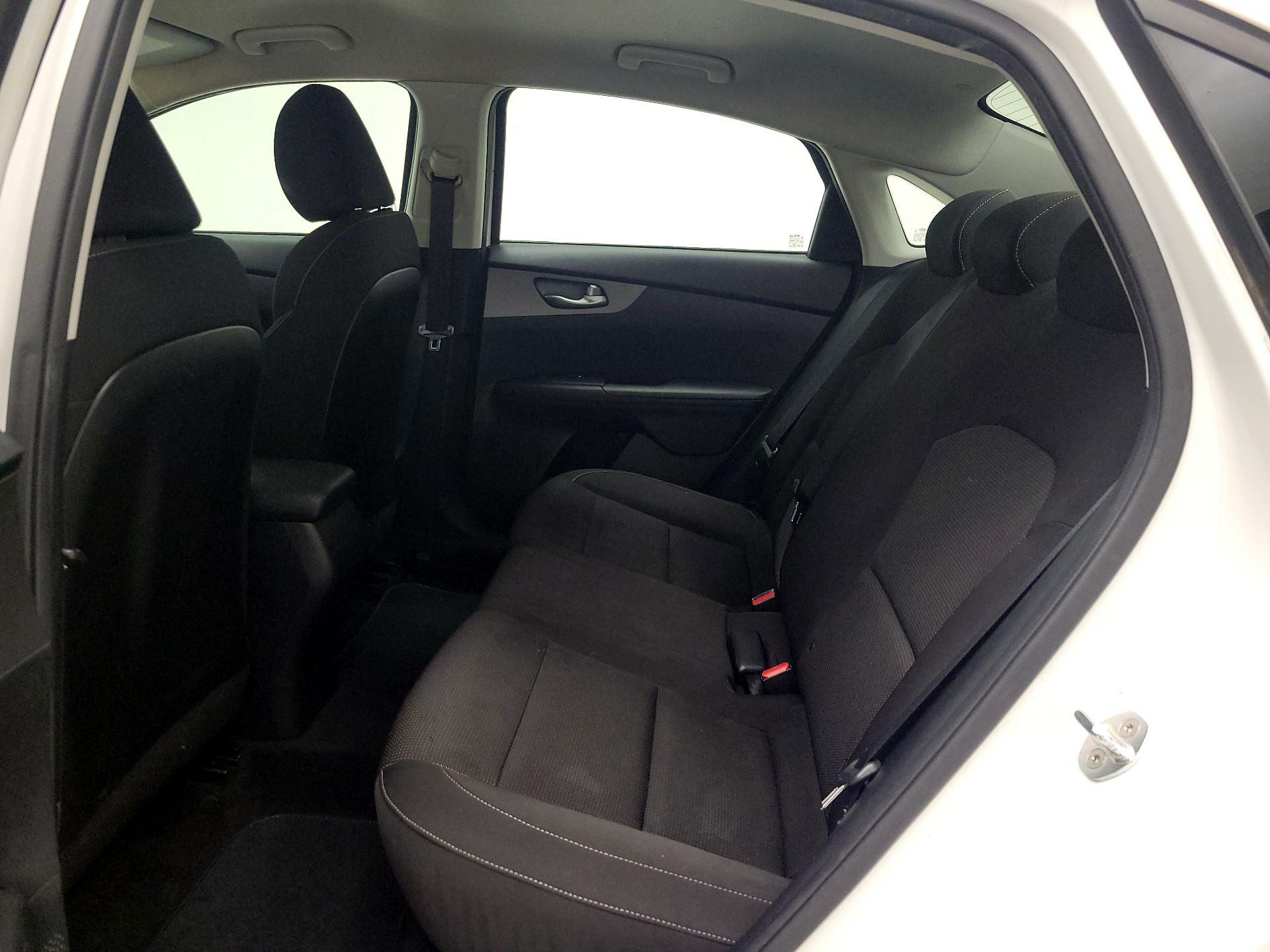 Thumbnail: 2019 Kia Forte - 19