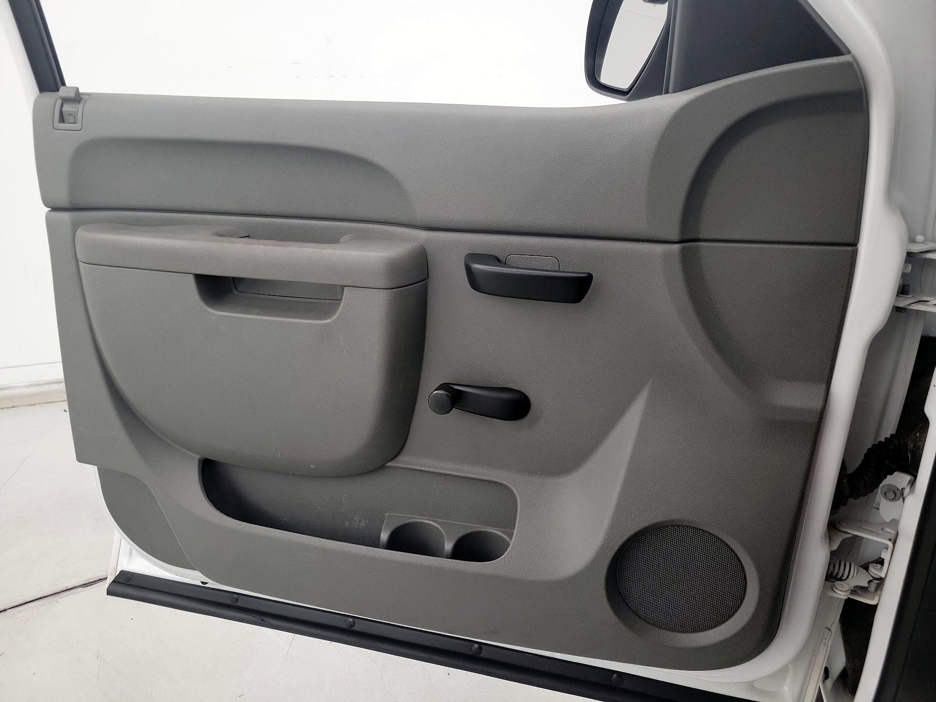 Thumbnail: 2013 Chevrolet Silverado 1500 - 12