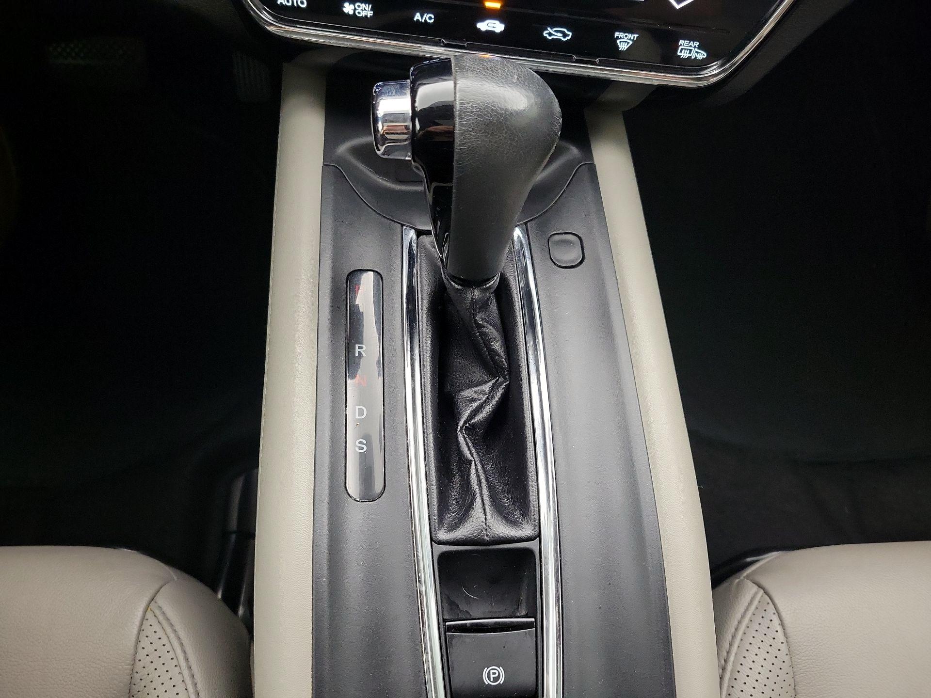 Thumbnail: 2016 Honda HR-V - 17