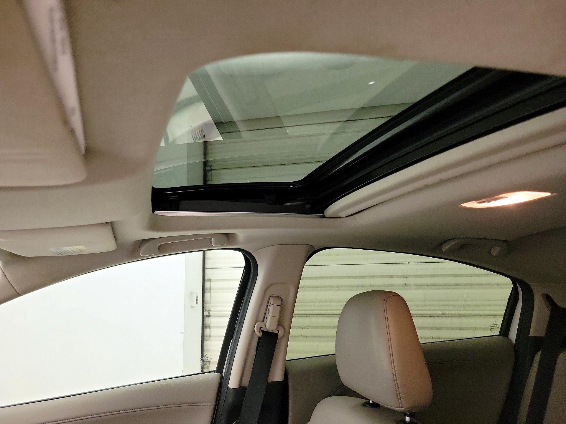 Thumbnail: 2016 Honda HR-V - 18
