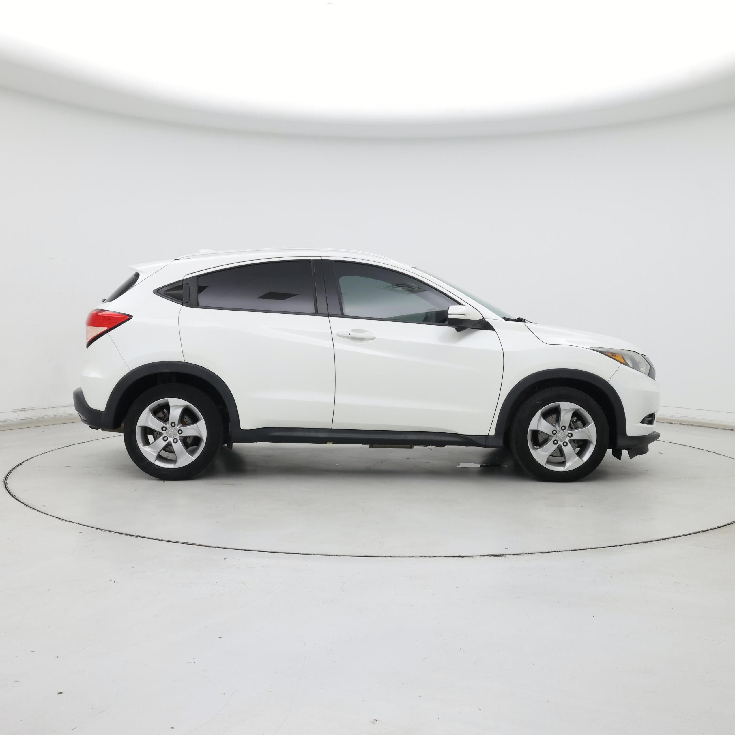 Thumbnail: 2016 Honda HR-V - 7