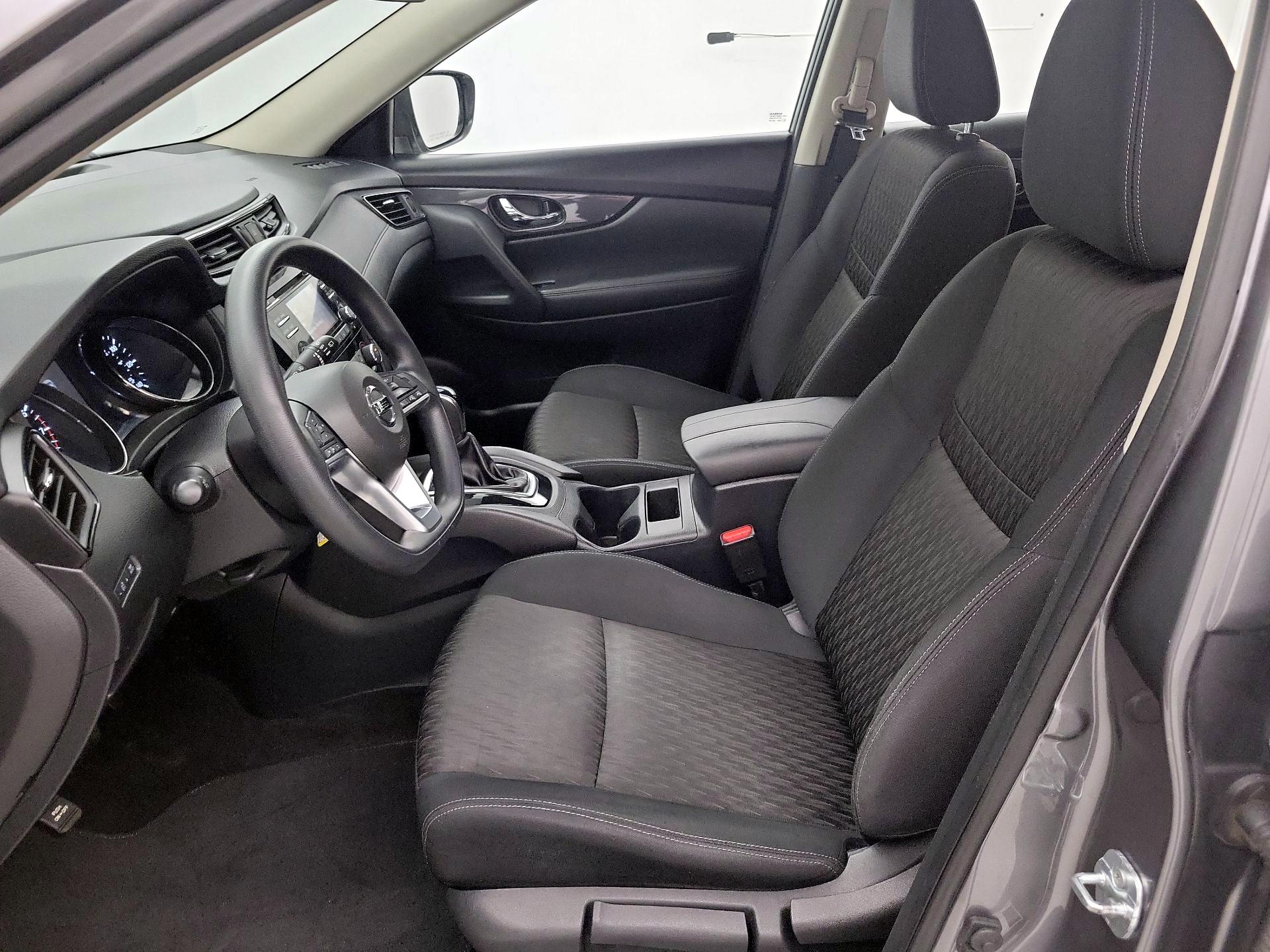 Thumbnail: 2017 Nissan Rogue - 9