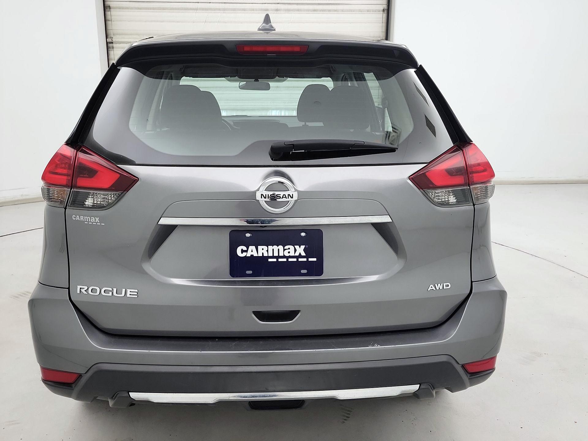 Thumbnail: 2017 Nissan Rogue - 6