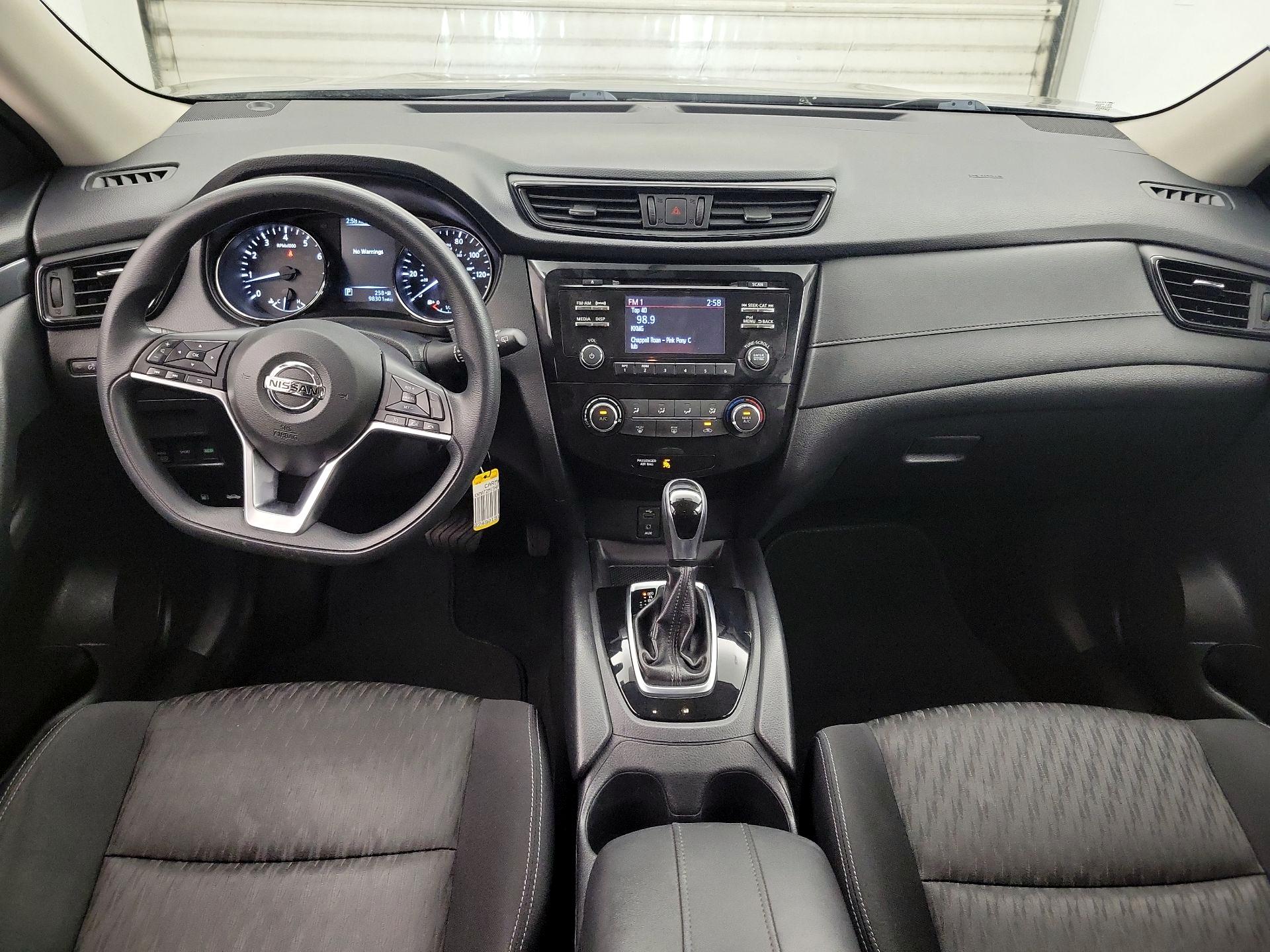 Thumbnail: 2017 Nissan Rogue - 8