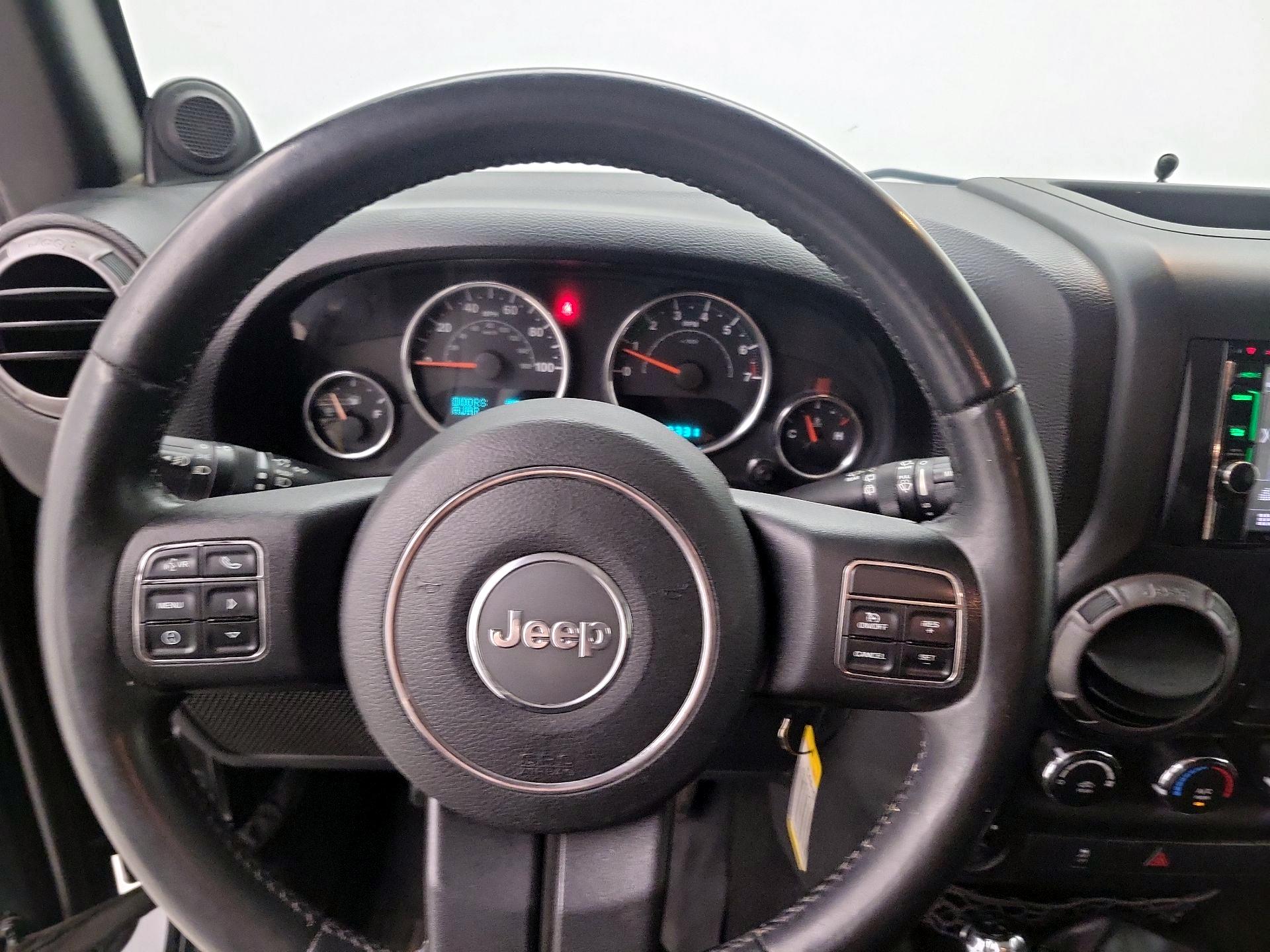 Thumbnail: 2013 Jeep Wrangler - 10