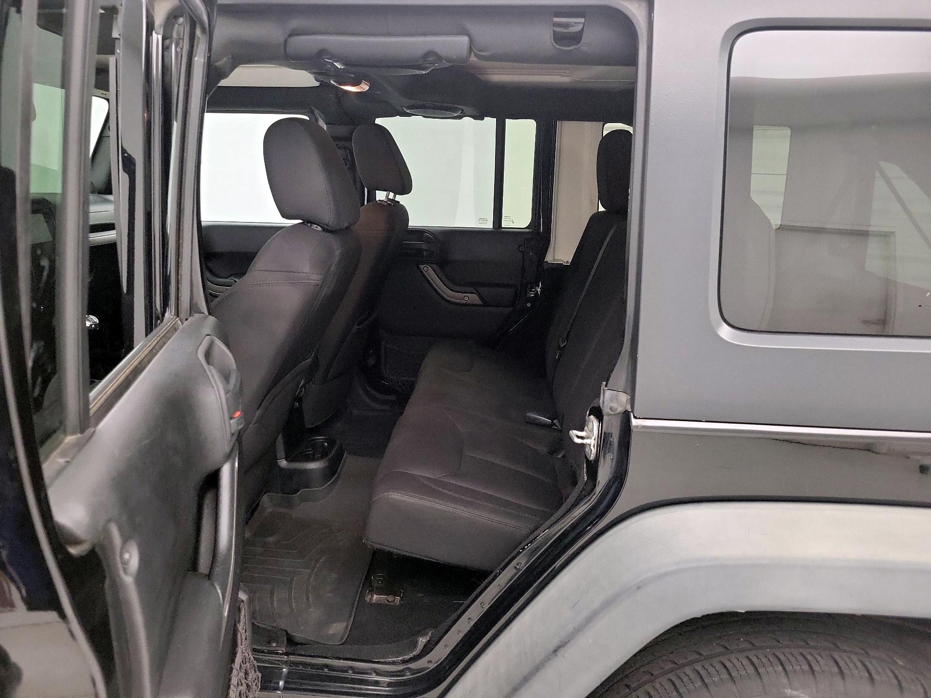 Thumbnail: 2013 Jeep Wrangler - 18