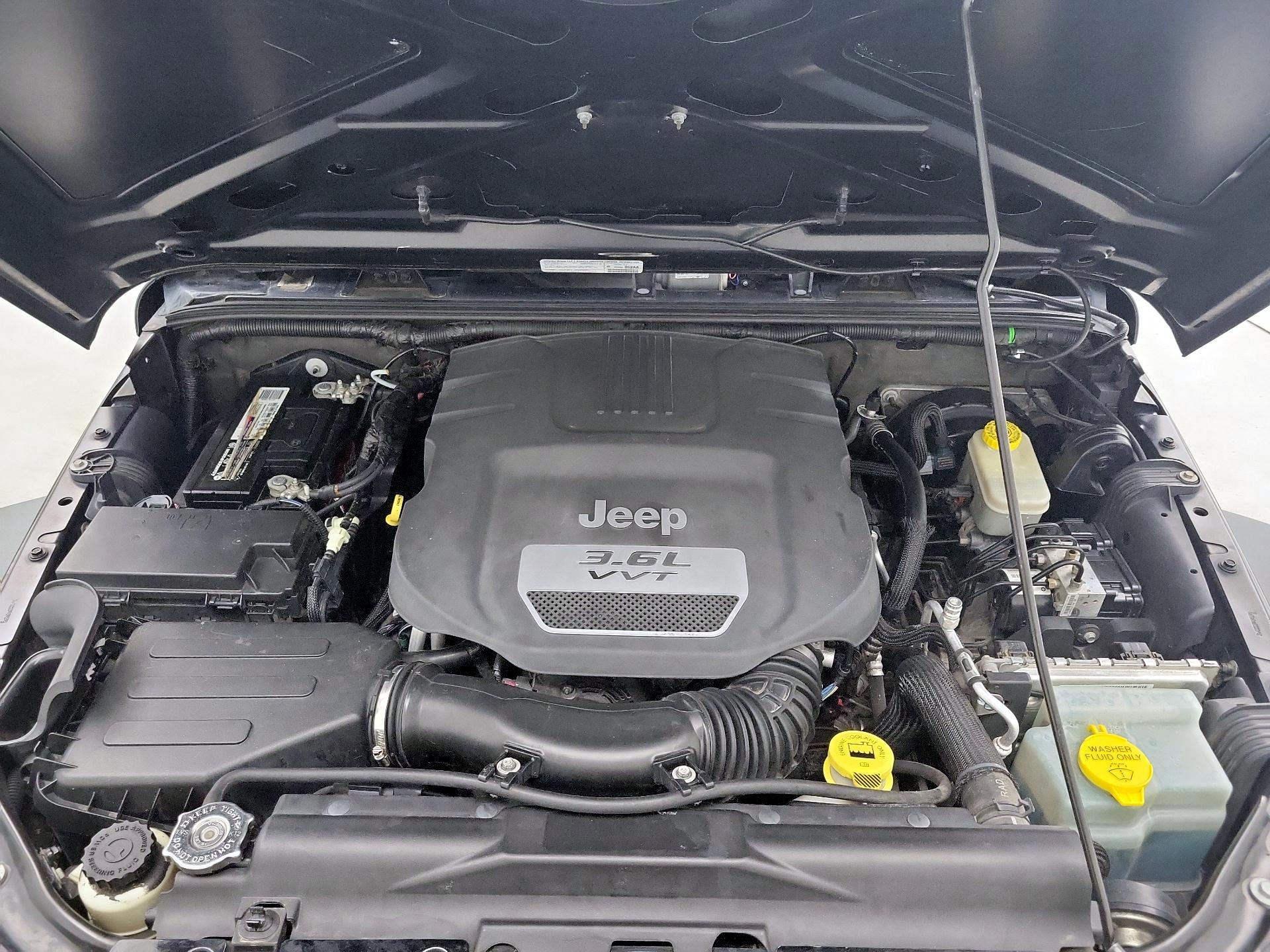 Thumbnail: 2013 Jeep Wrangler - 20