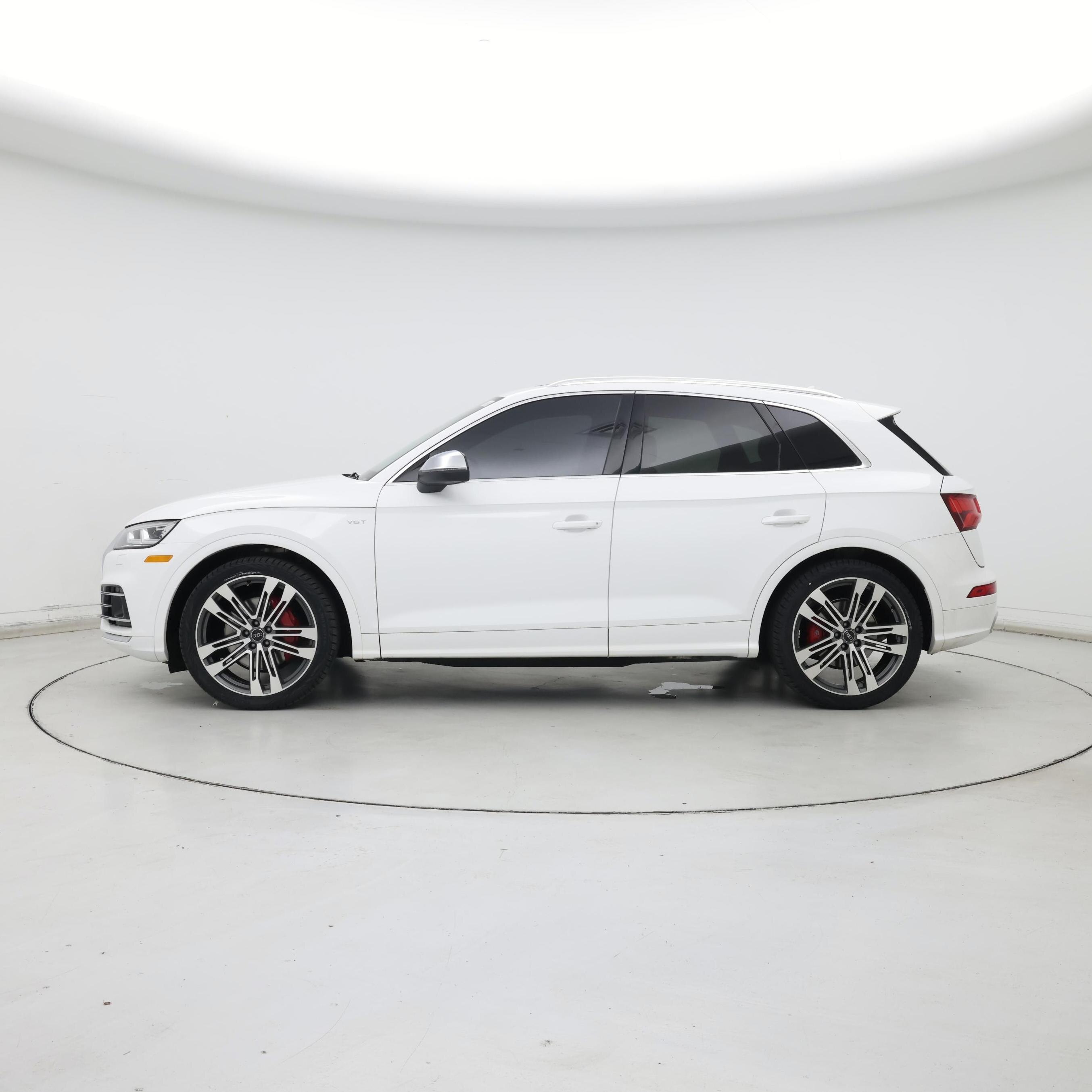 Thumbnail: 2018 Audi SQ5 - 3